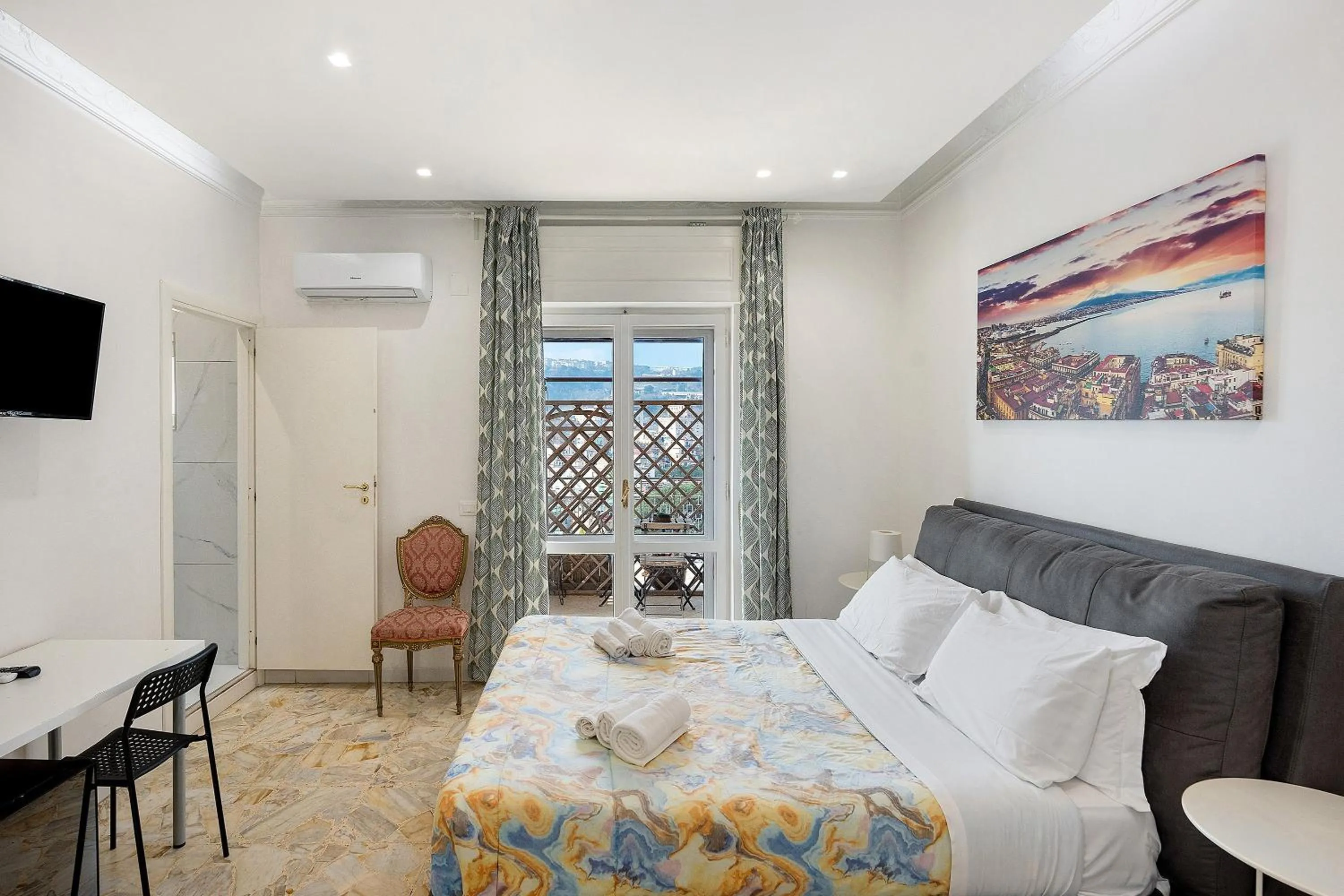Property building, Bed in Di Palma Suite Museum
