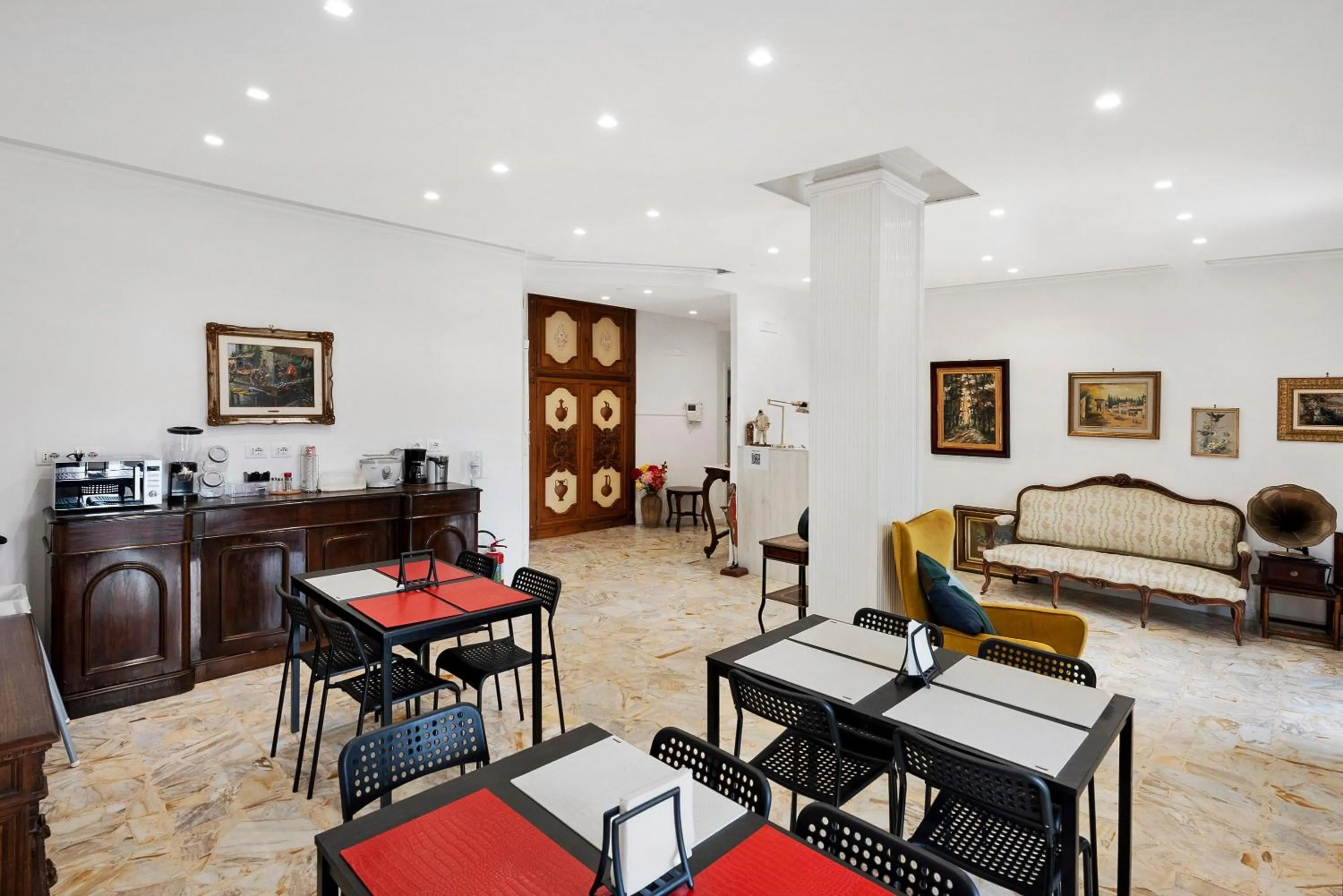Property building in Di Palma Suite Museum