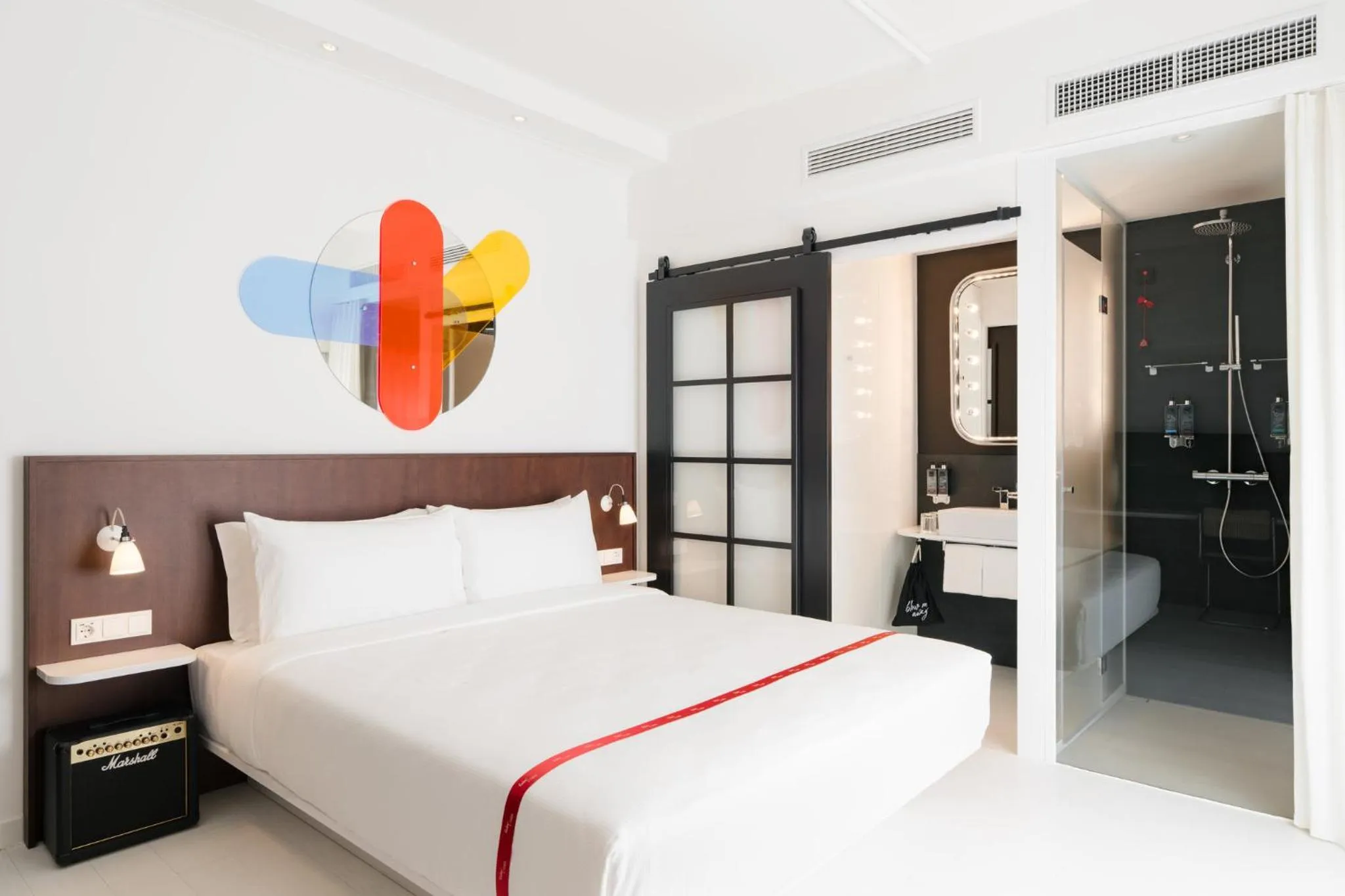 Bathroom, Bed in Ruby Giulia Hotel Rome