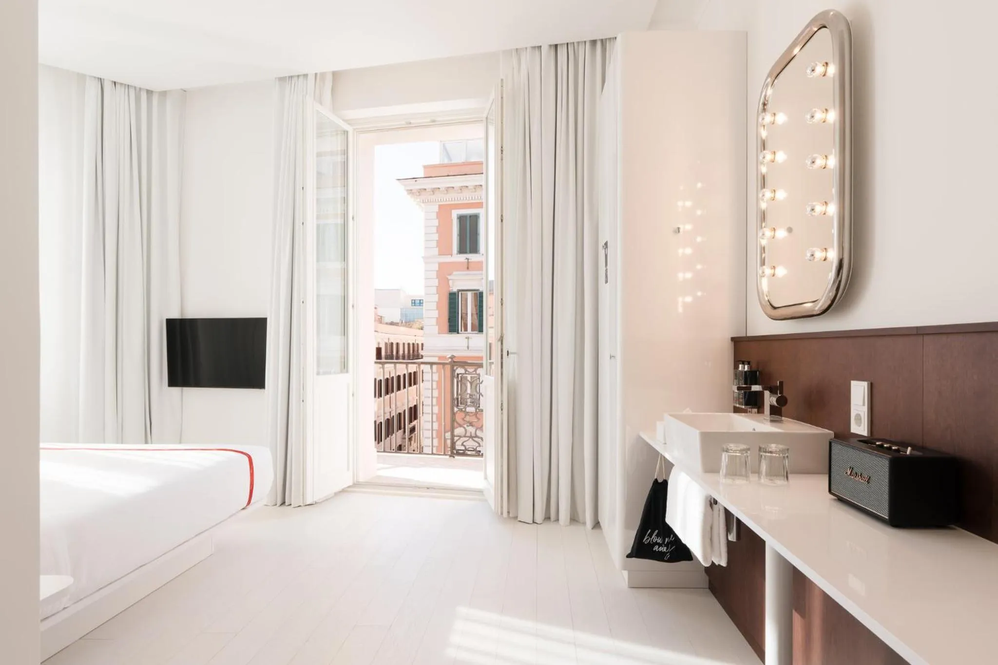 Bedroom, Bed in Ruby Giulia Hotel Rome