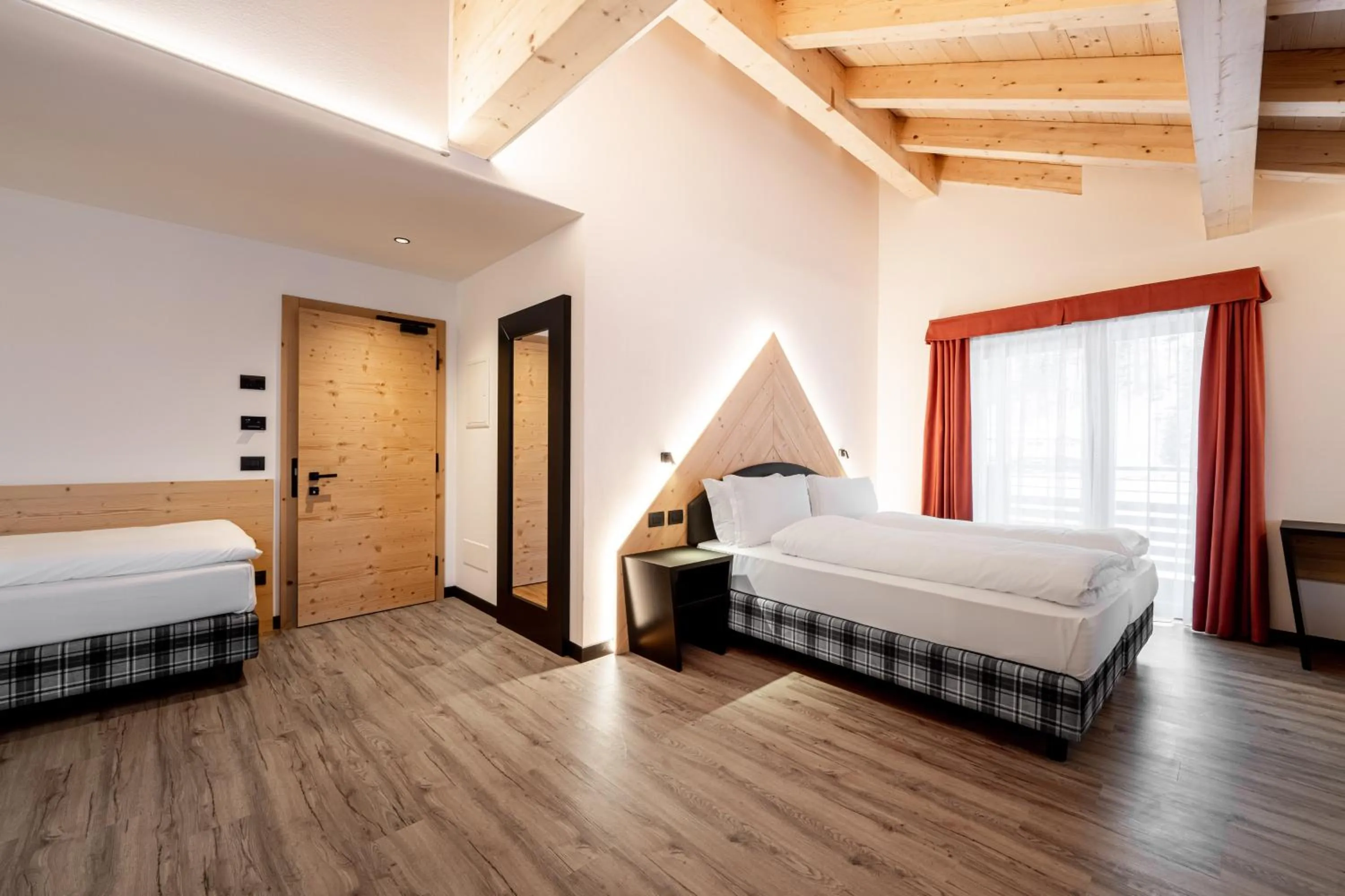 Photo of the whole room, Bed in Albergo Garni Edy (B&B)