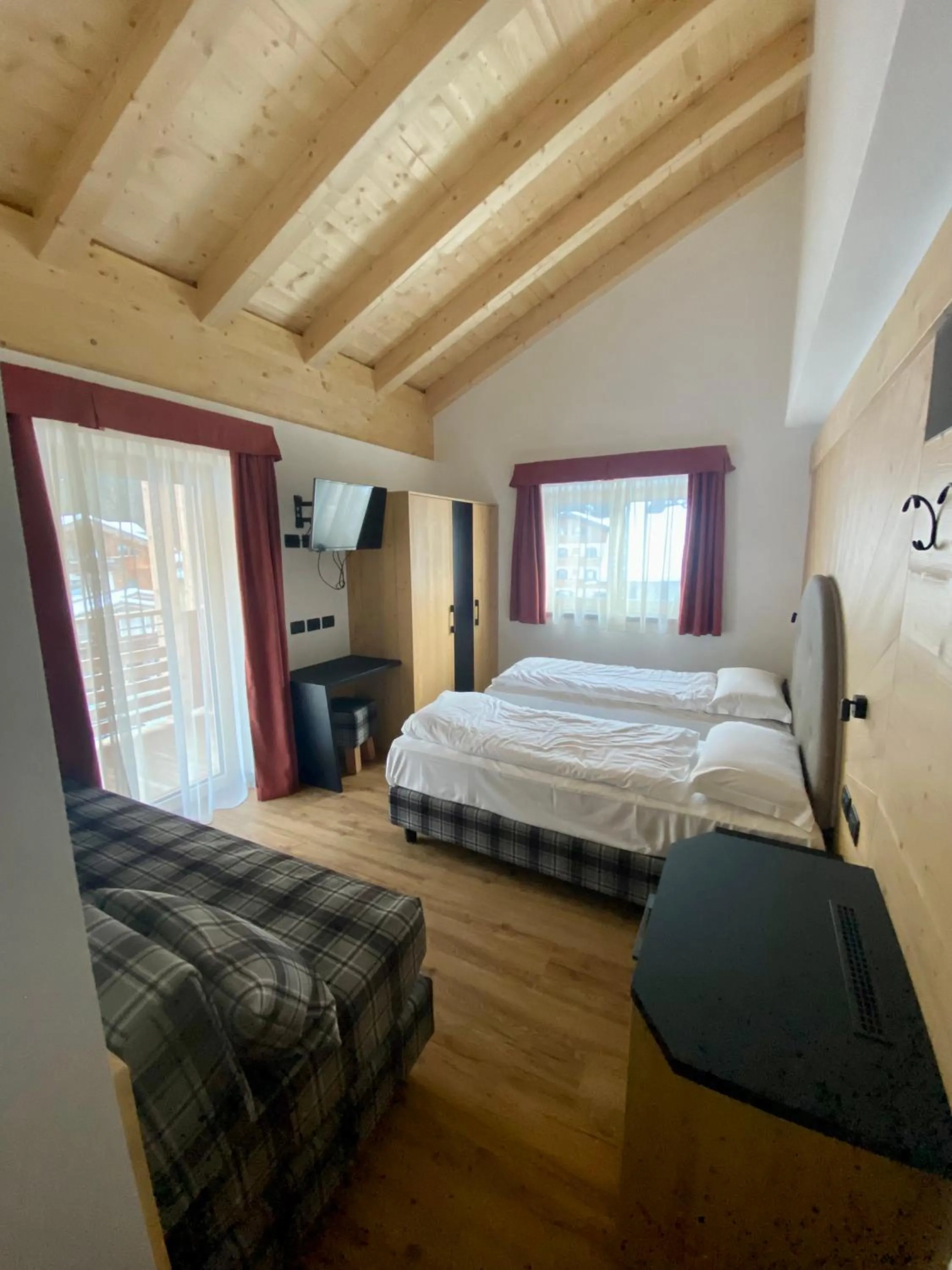 Bedroom, Bed in Albergo Garni Edy (B&B)