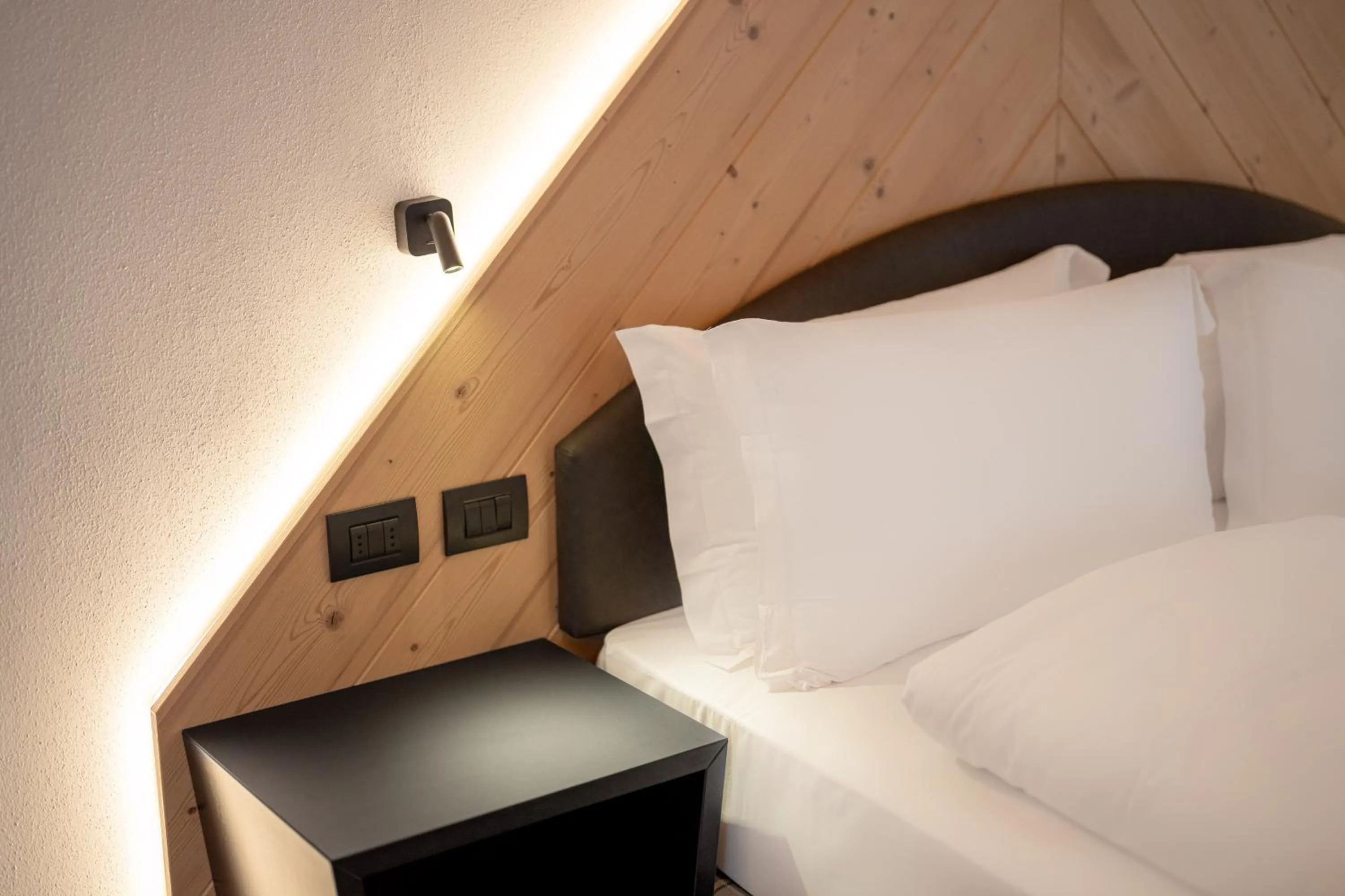 Bed in Albergo Garni Edy (B&B)