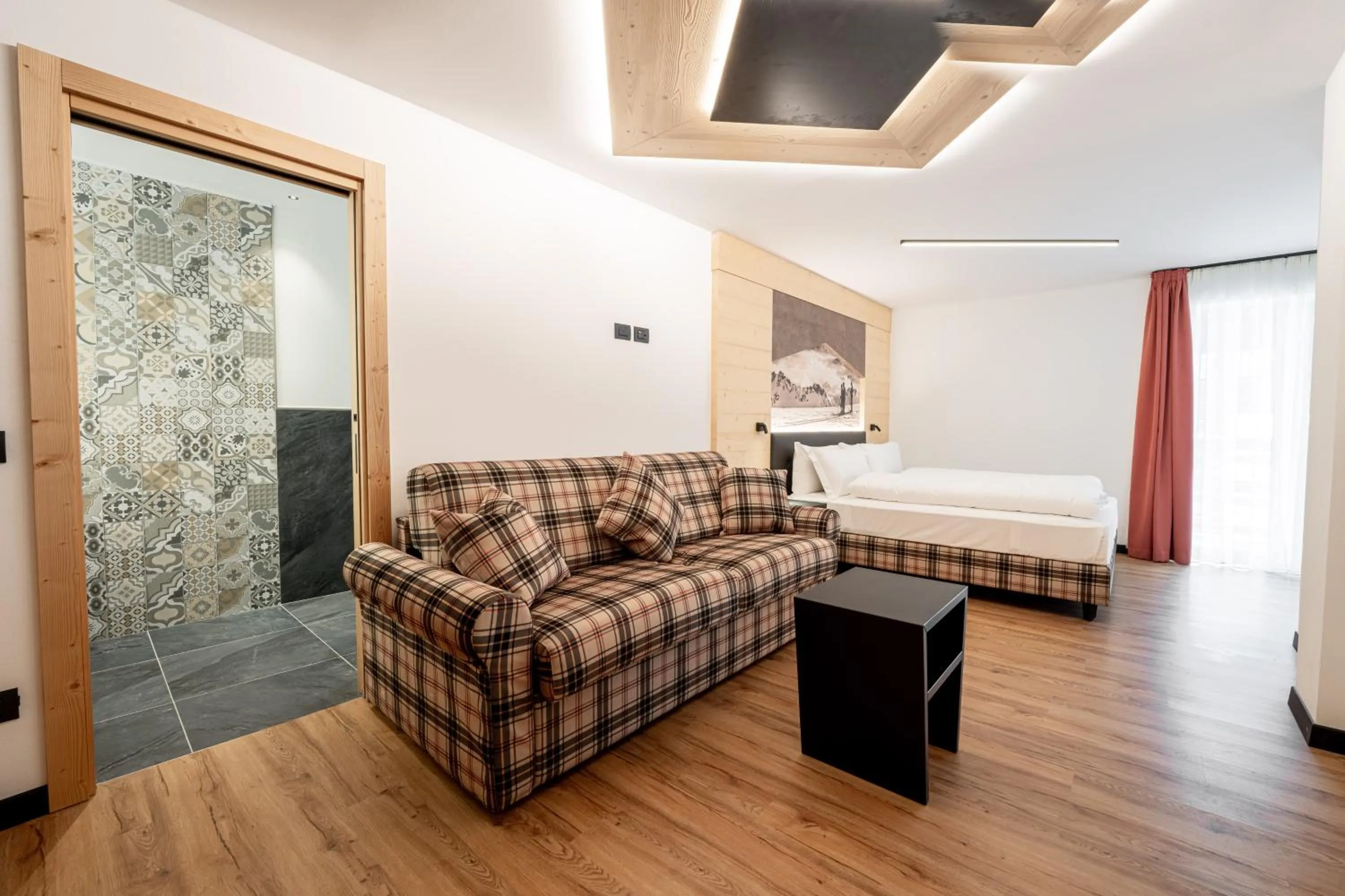 Seating area, Bed in Albergo Garni Edy (B&B)