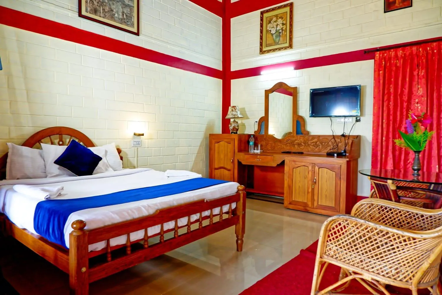 Bed in Cybele Hill Resort