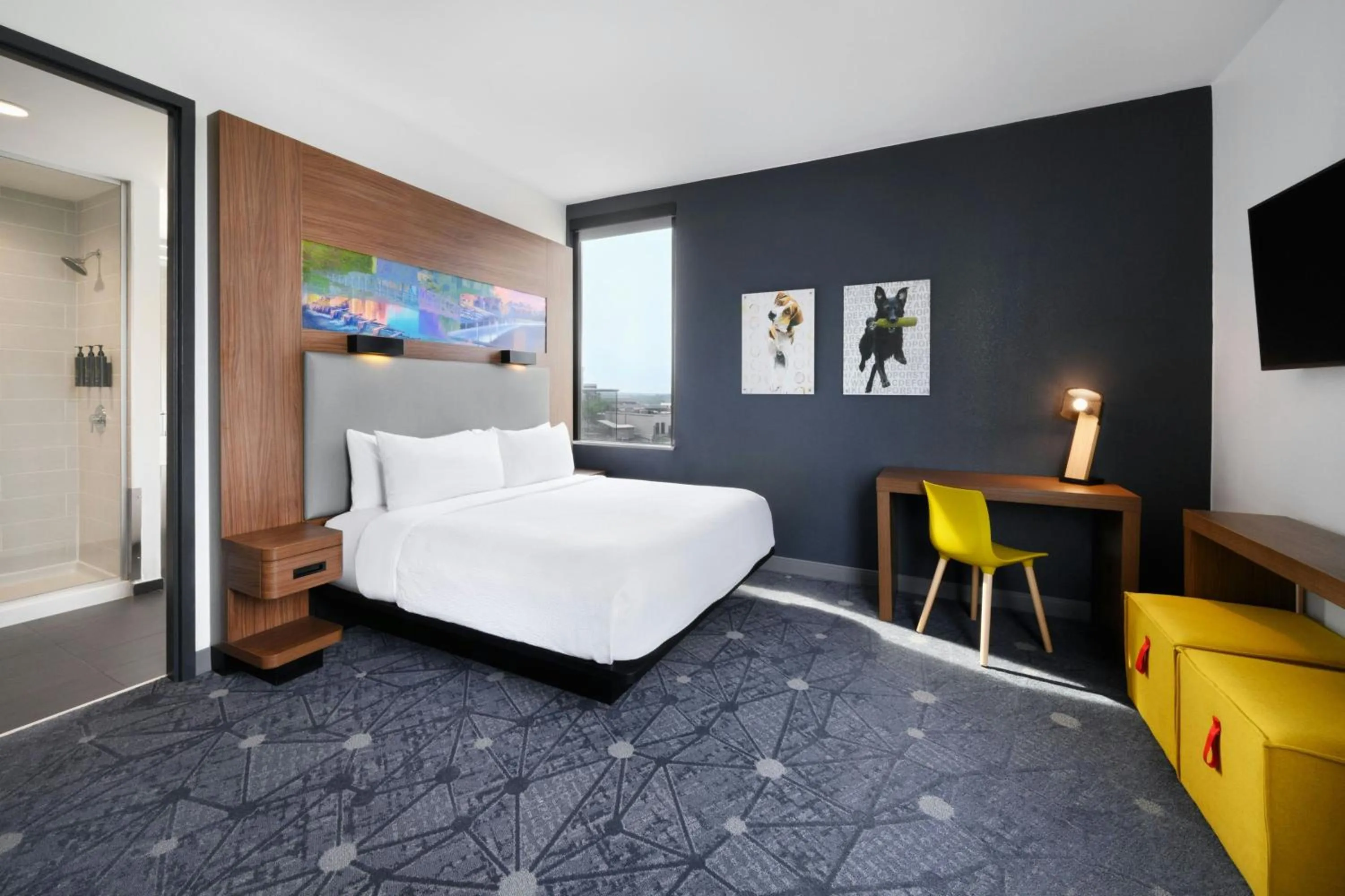 Bedroom, Bed in Aloft Greenville Downtown