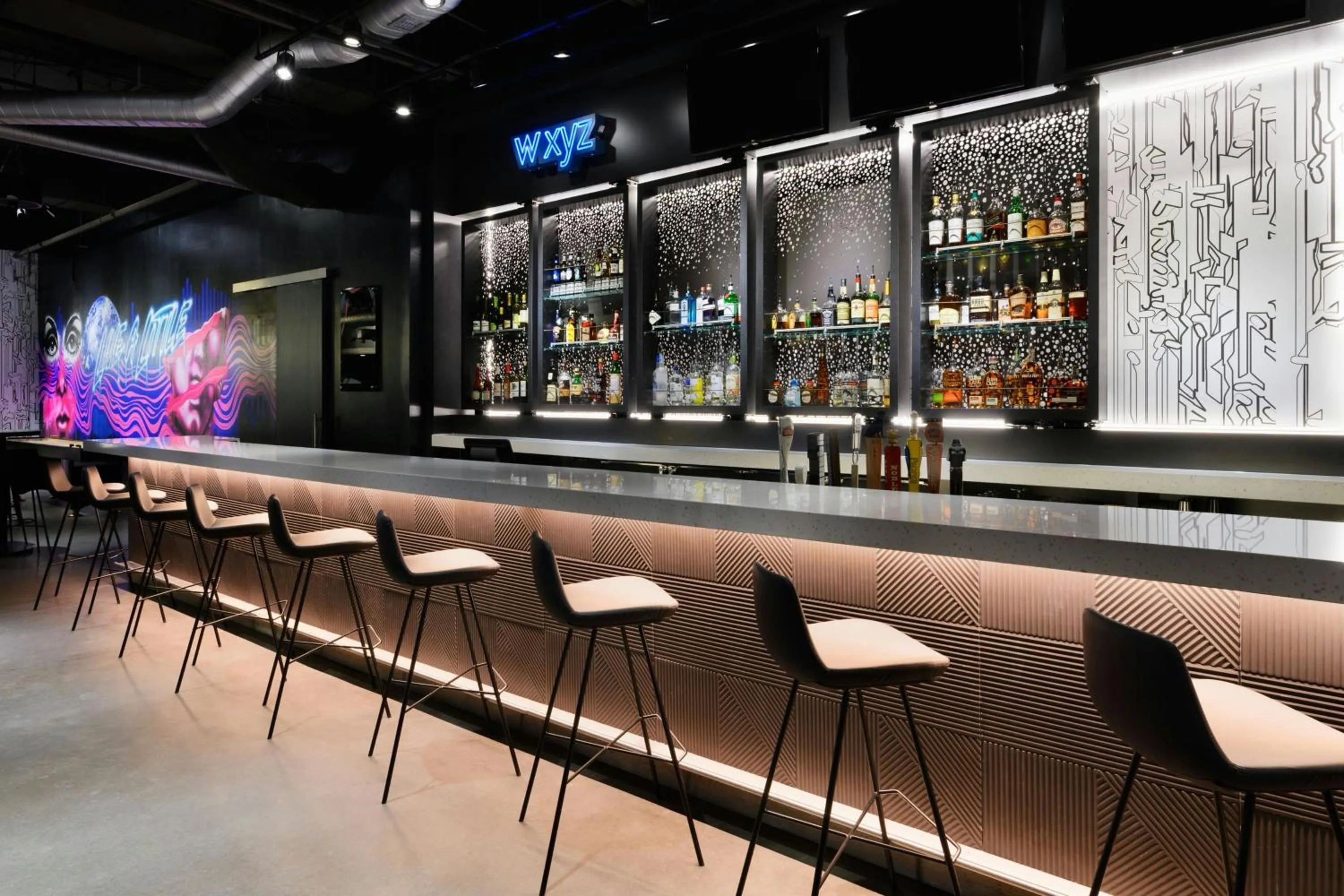 Lounge or bar in Aloft Greenville Downtown