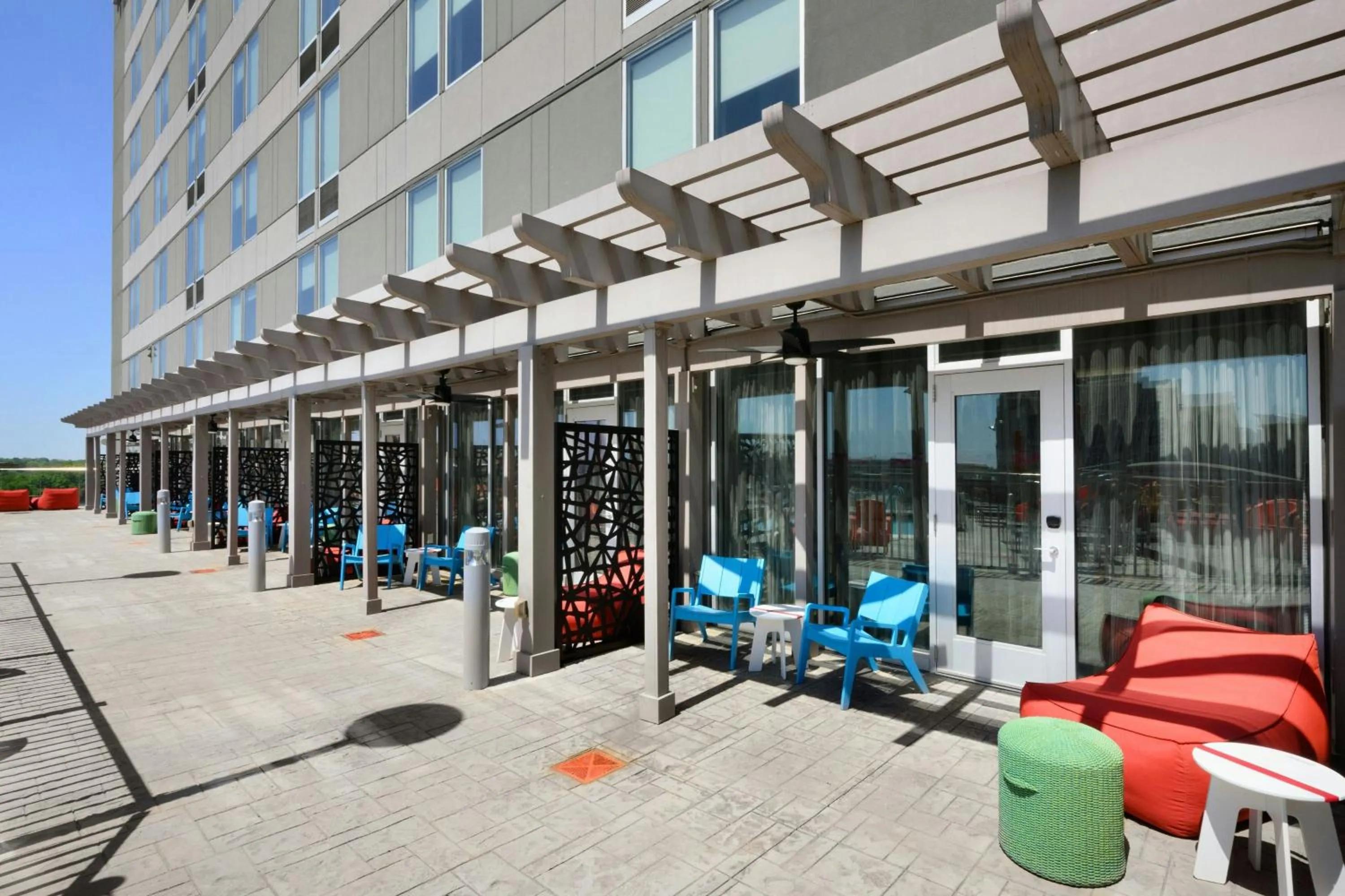 Swimming pool in Aloft Greenville Downtown