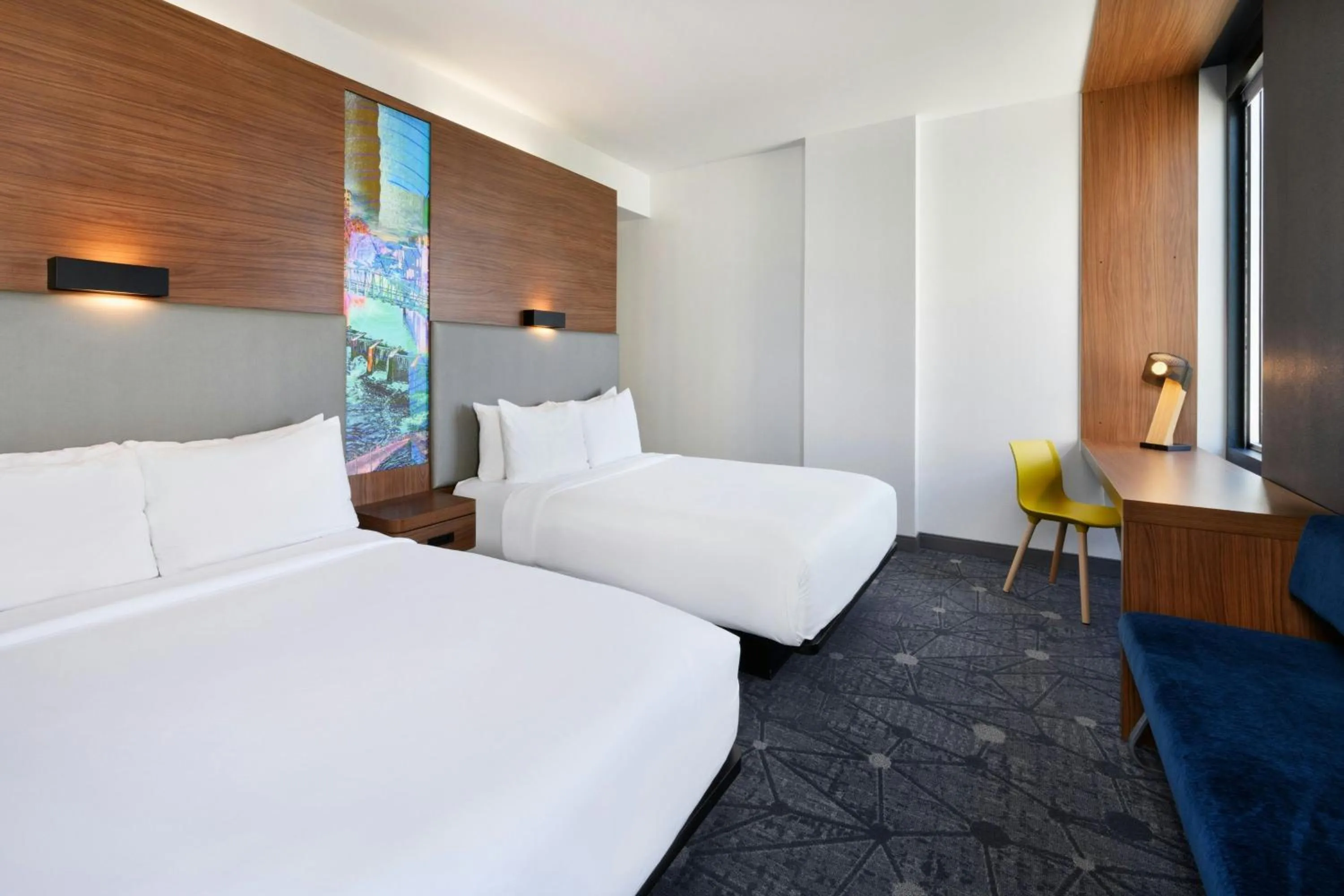 Photo of the whole room, Bed in Aloft Greenville Downtown