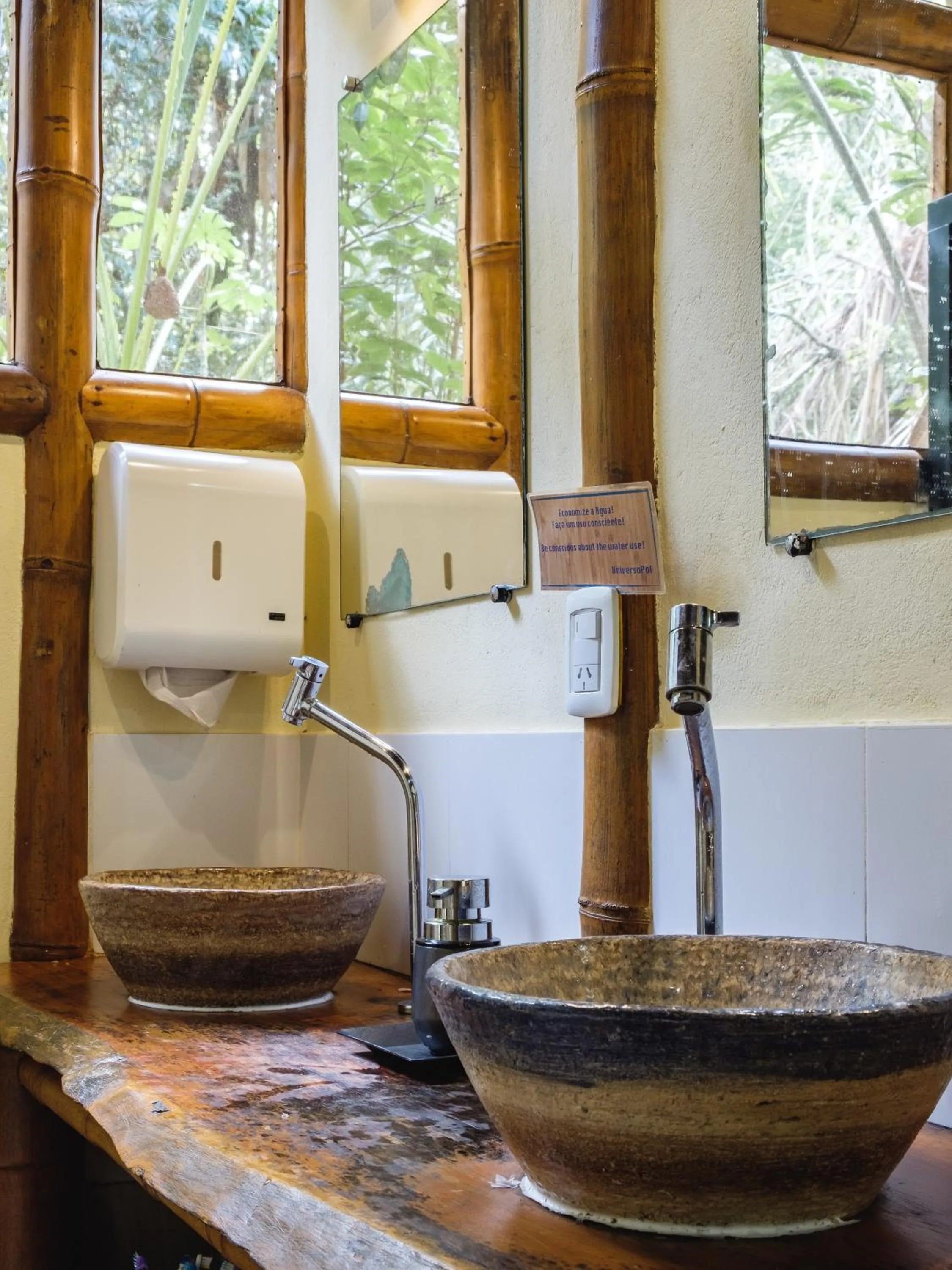 Bathroom in Universo Pol Bamboo Hostel