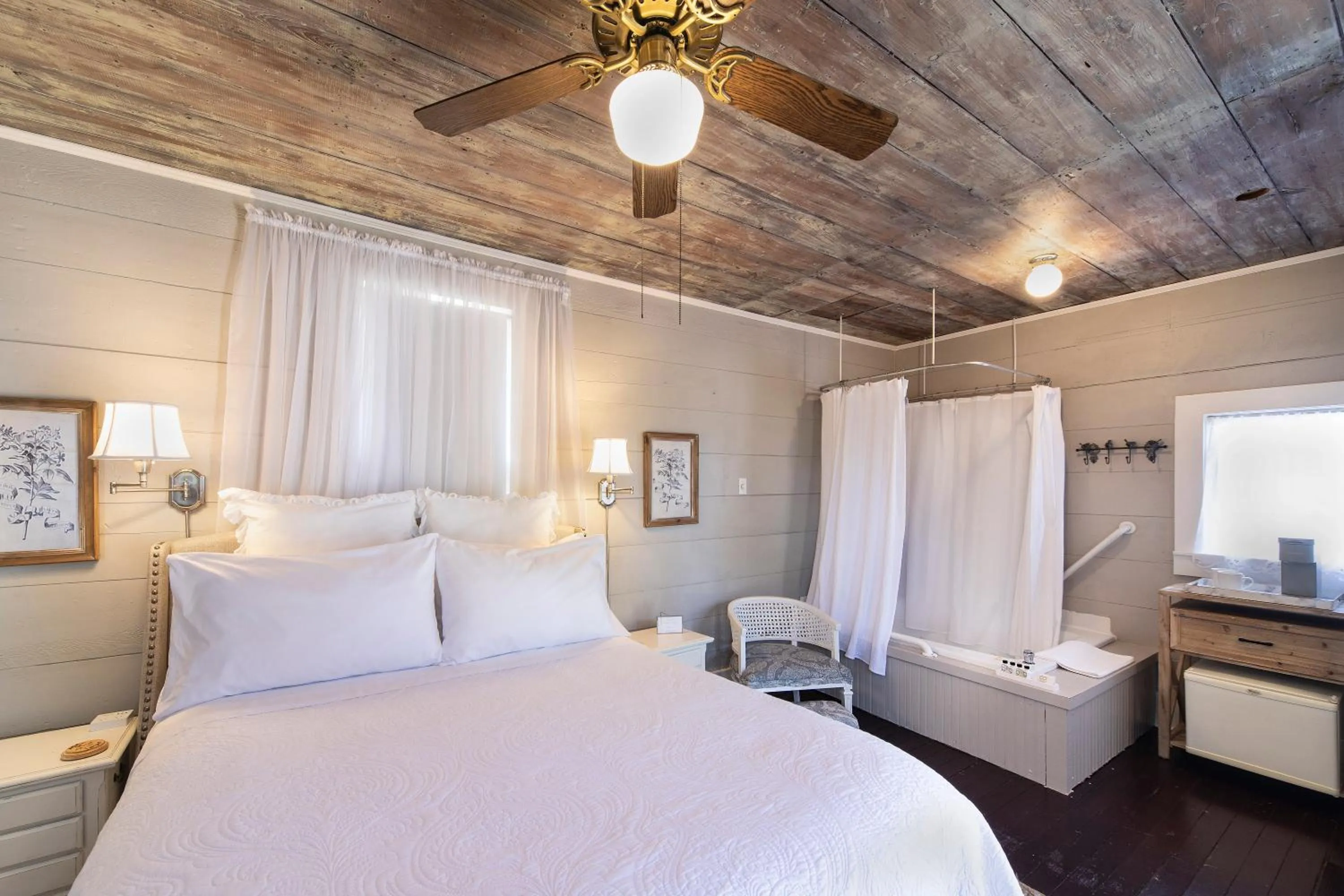 Photo of the whole room, Bed in Katy House Bed and Breakfast