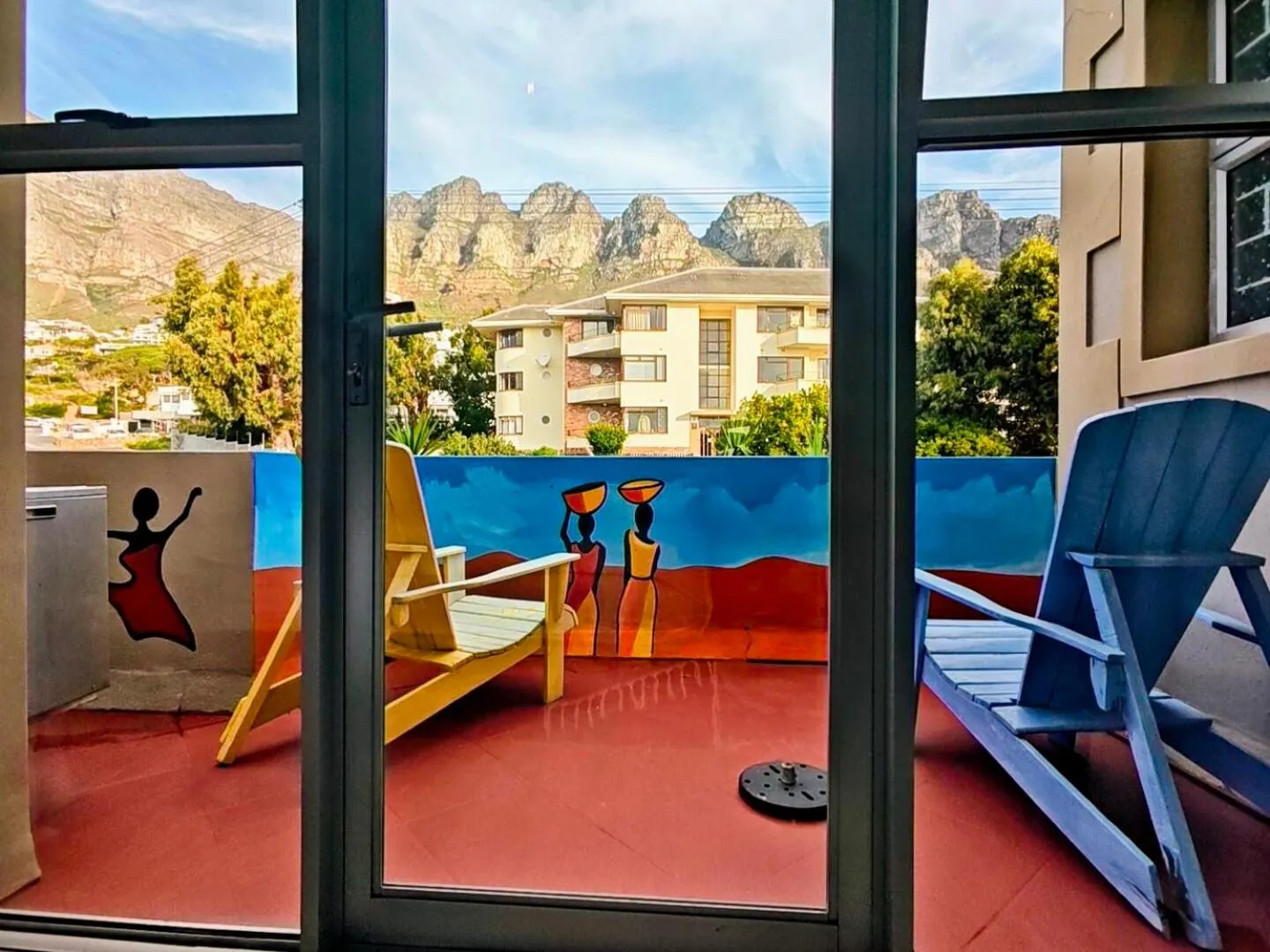 Day in African Groove Camps Bay