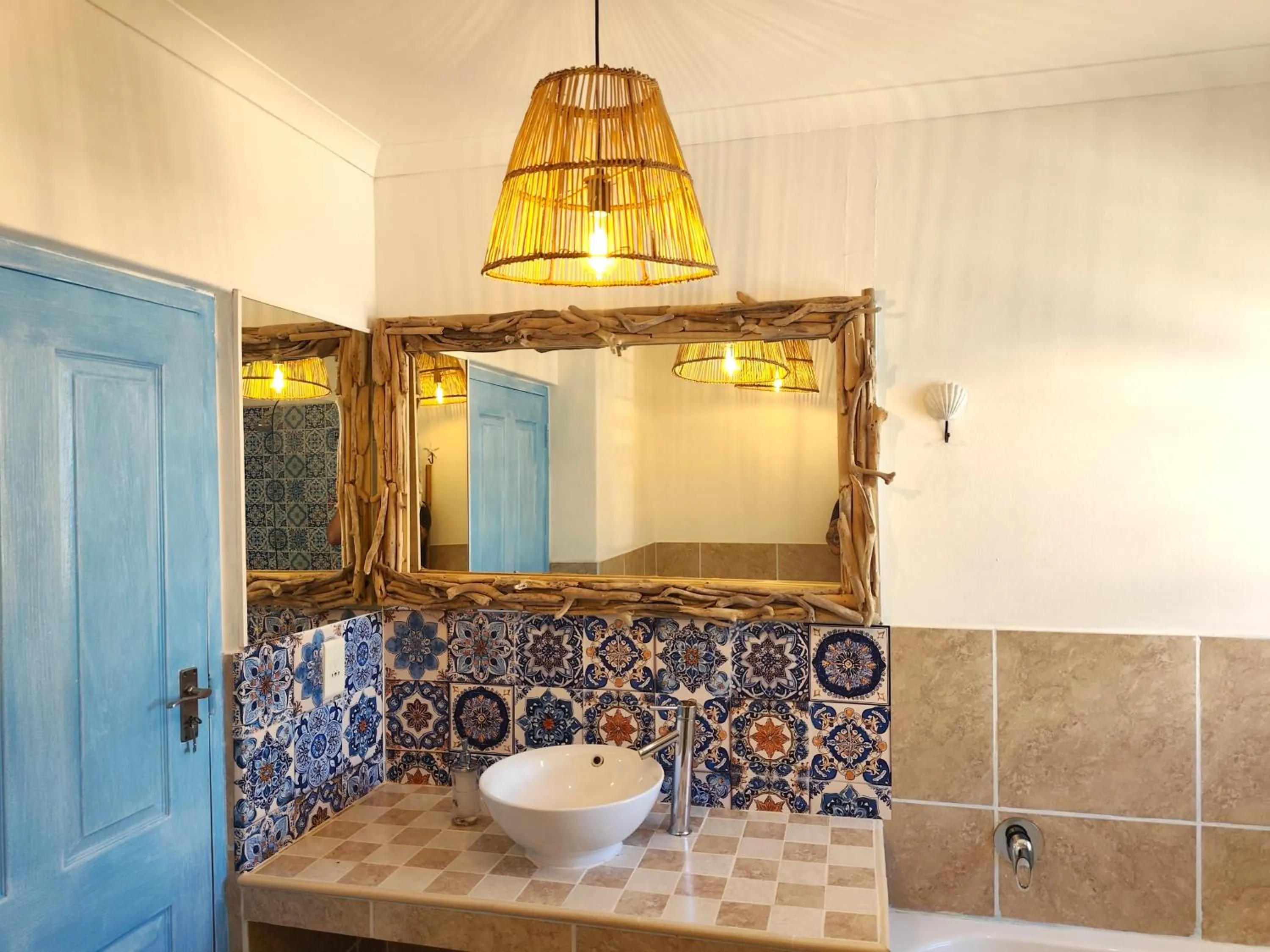 Toilet in African Groove Camps Bay