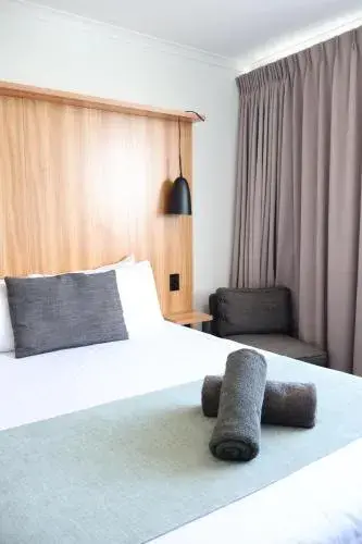 Budget Double Room in Noa Hotel Budget Double Room in Noa Hotel