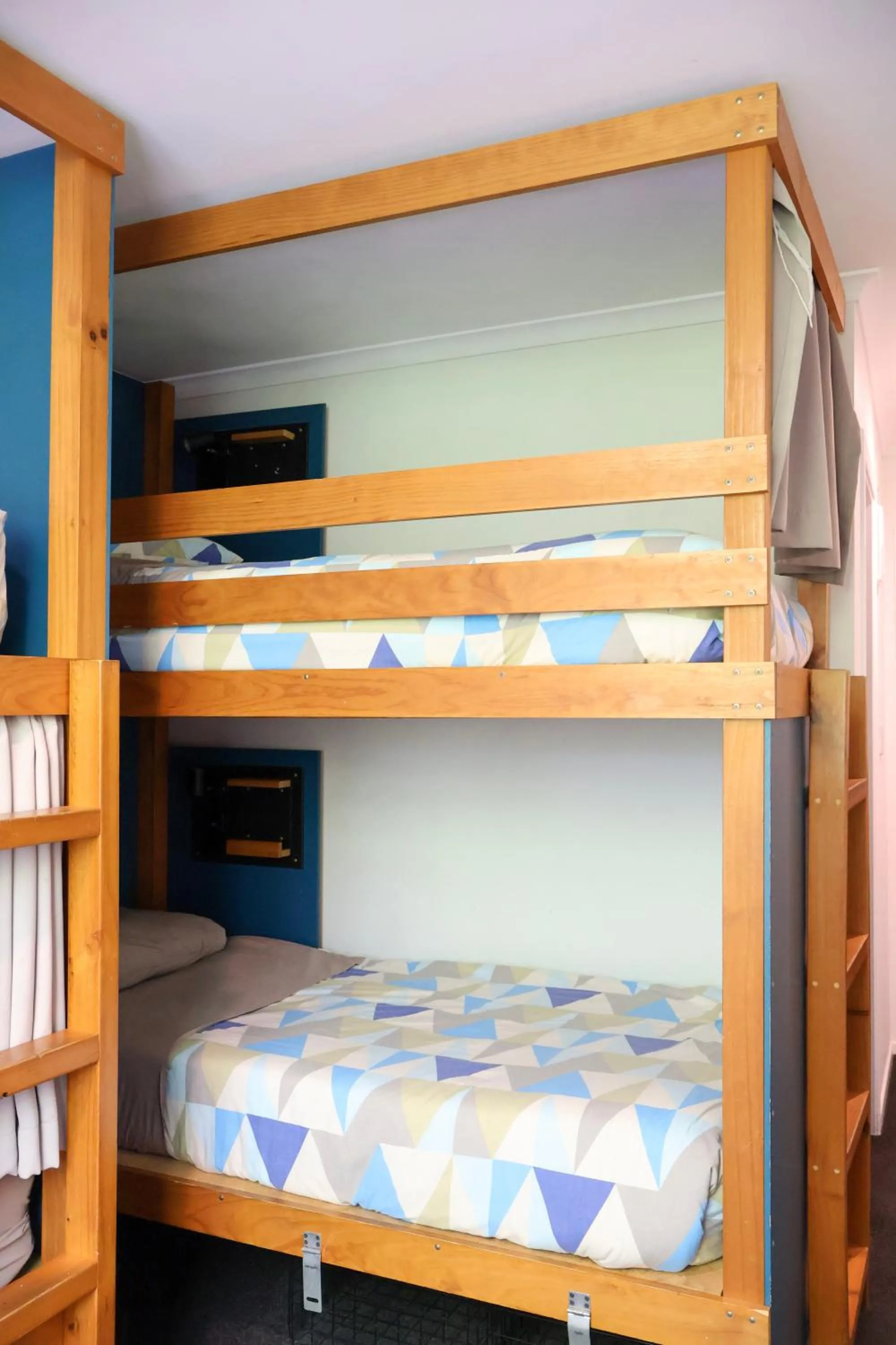 bunk bed, Bed in Noa Hotel