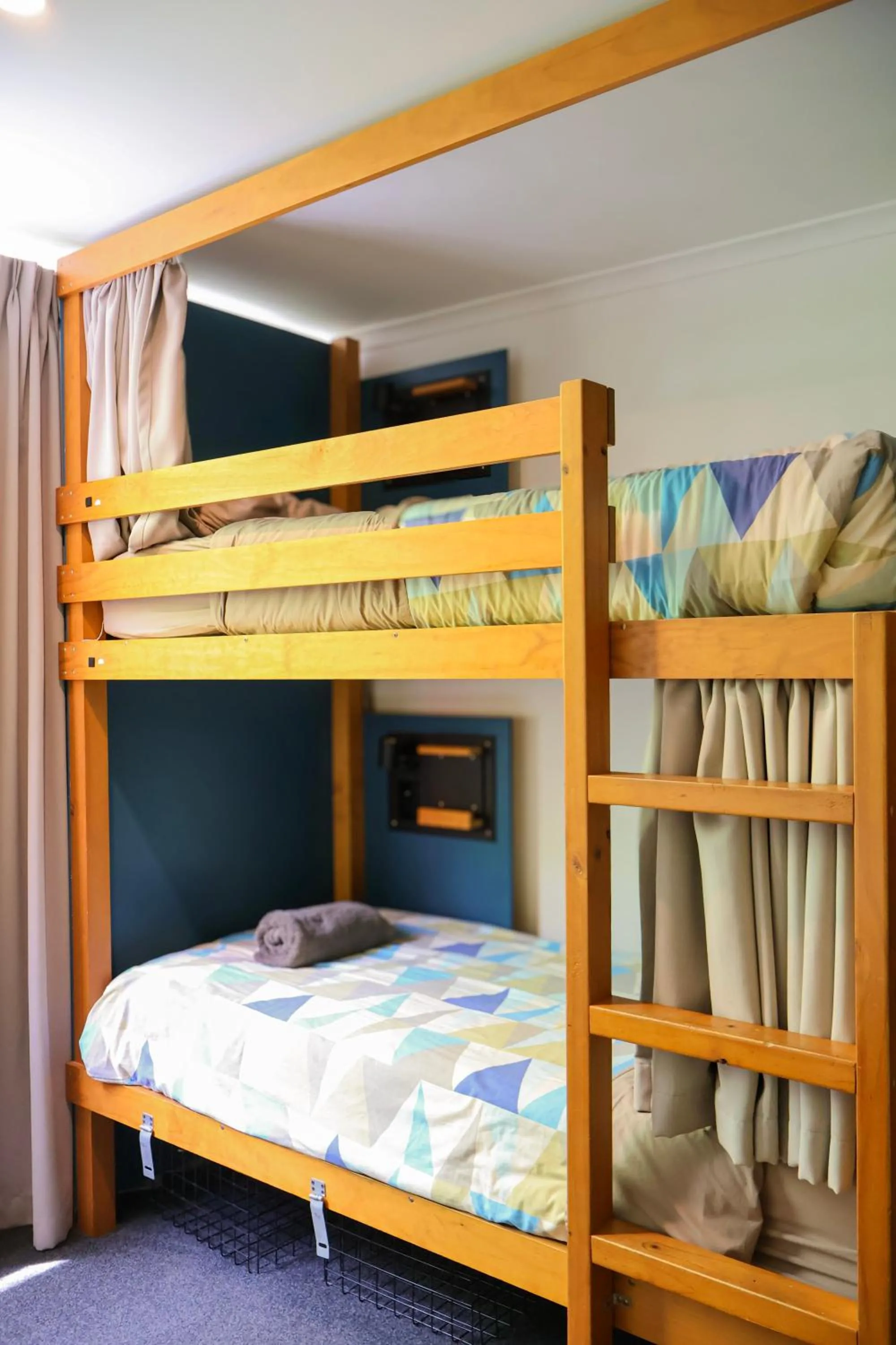bunk bed, Bed in Noa Hotel