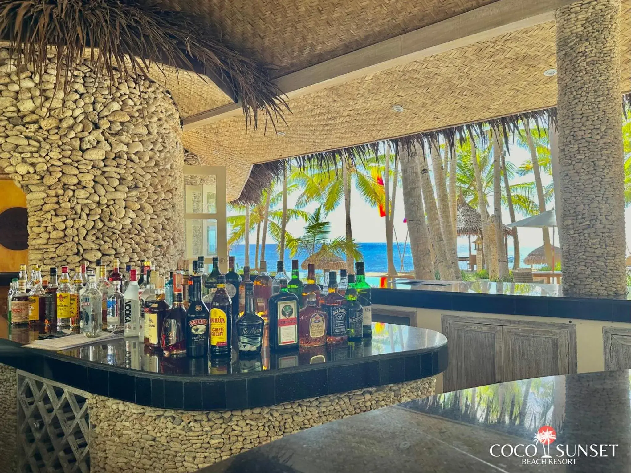 Lounge or bar in Coco Grove Beach Resort, Siquijor Island Lounge or bar in Coco Grove Beach Resort, Siquijor Island