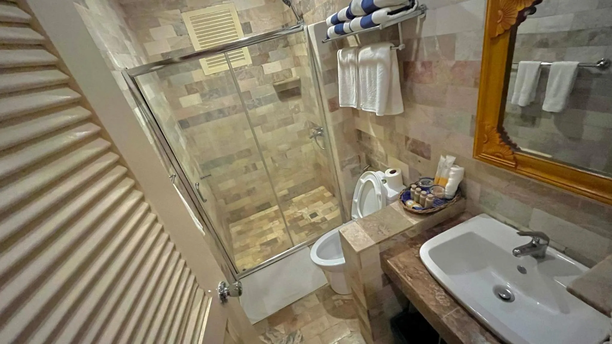 Coco Grove Beach Resort, Siquijor Island