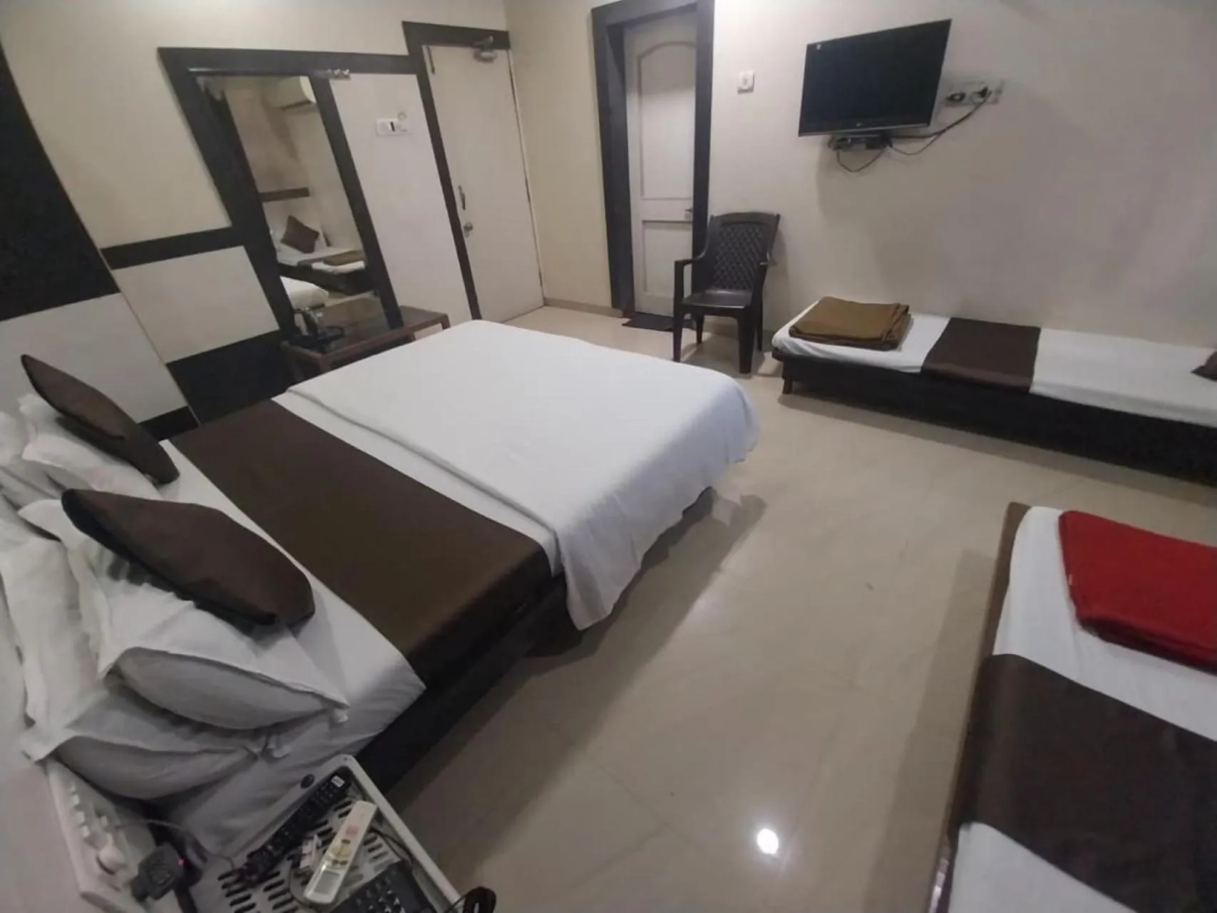 View (from property/room), Bed in Hotel Laxmi GH
