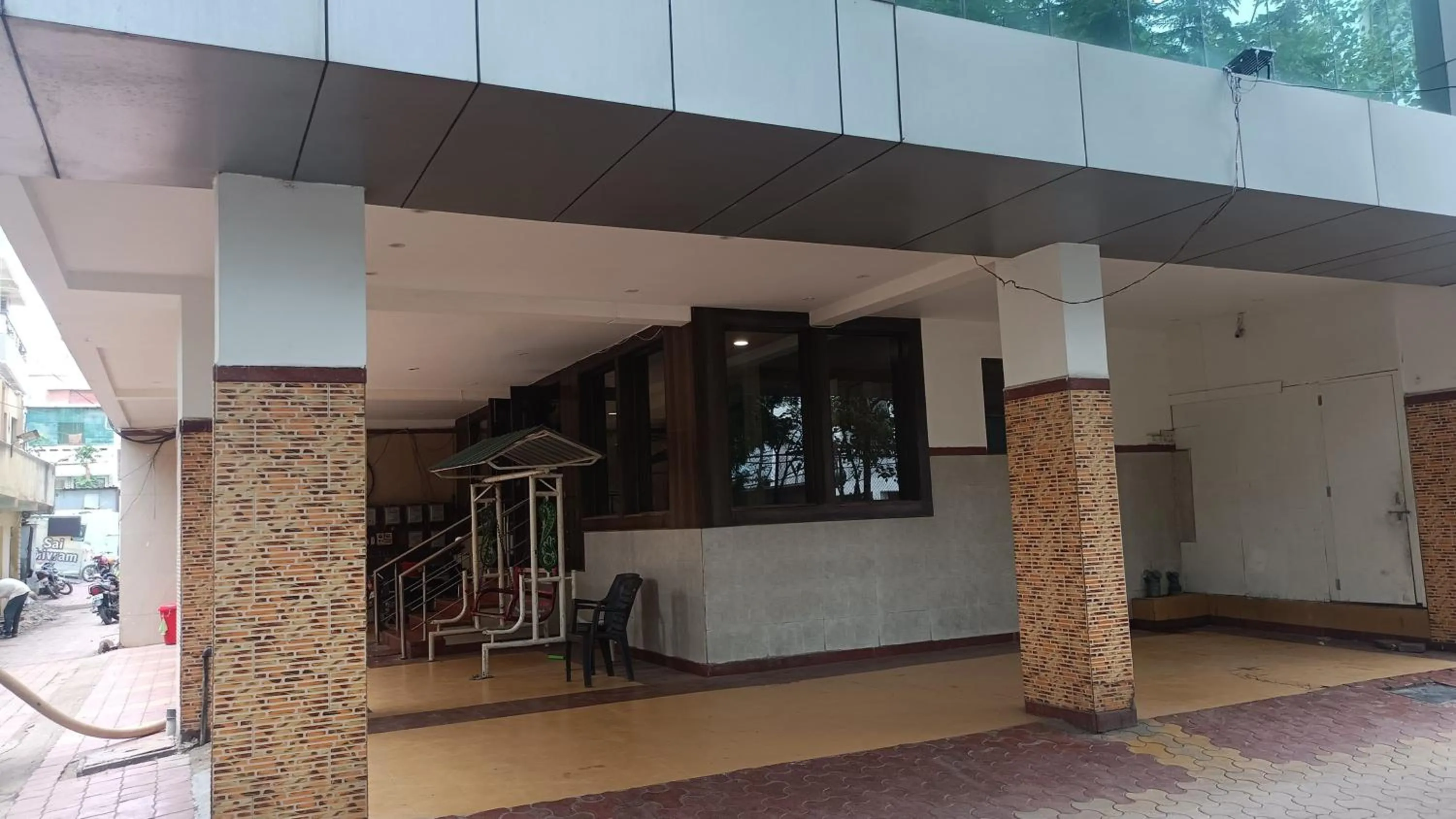 Facade/entrance in Hotel Laxmi GH