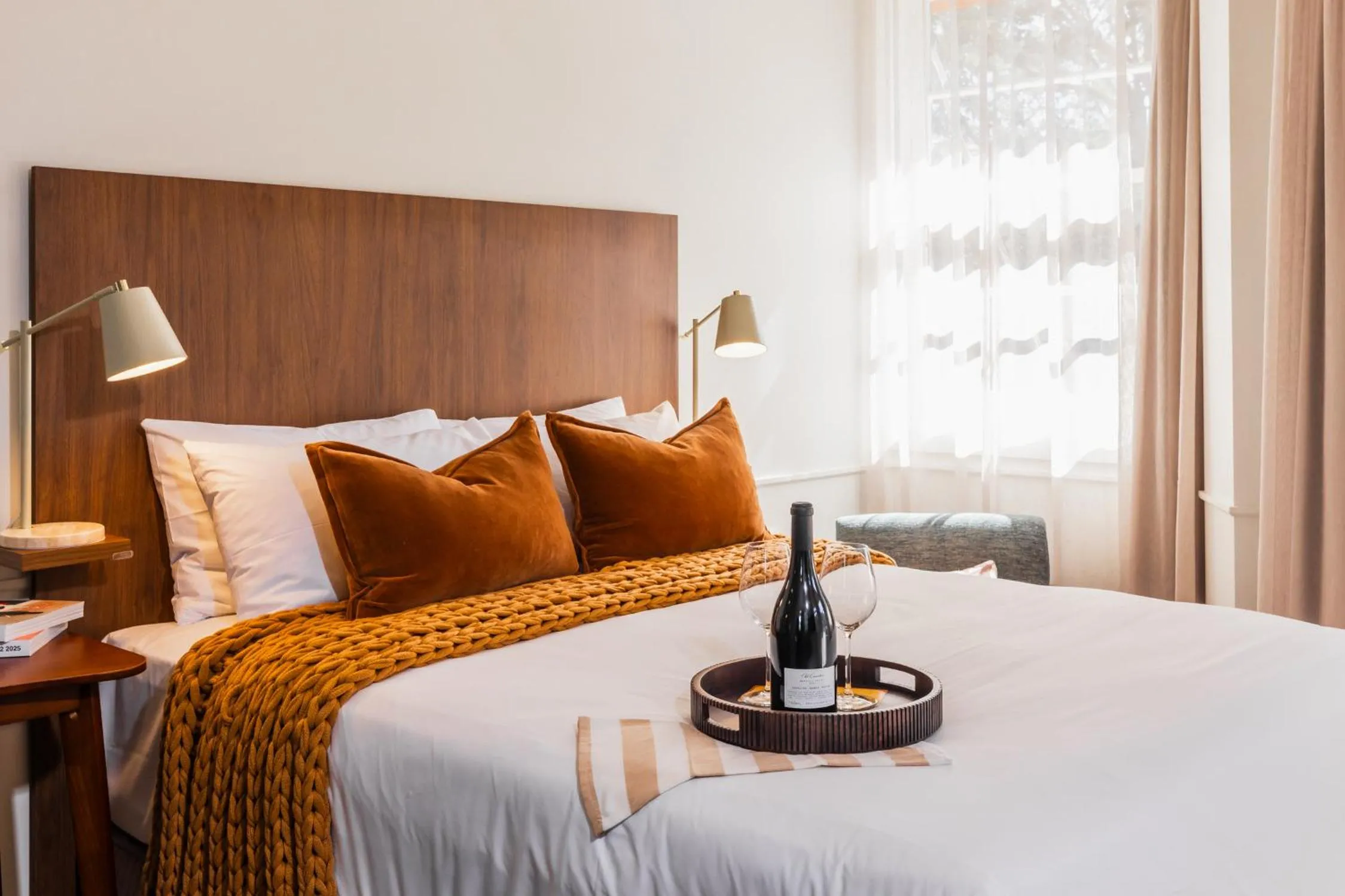 Bed in Kurrajong Hotel Sydney