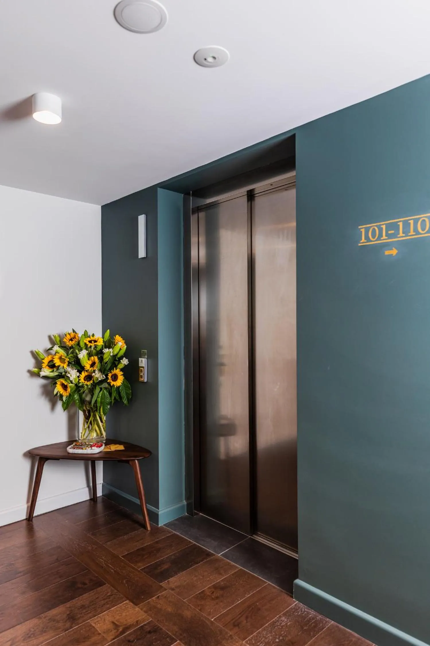elevator in Kurrajong Hotel Sydney