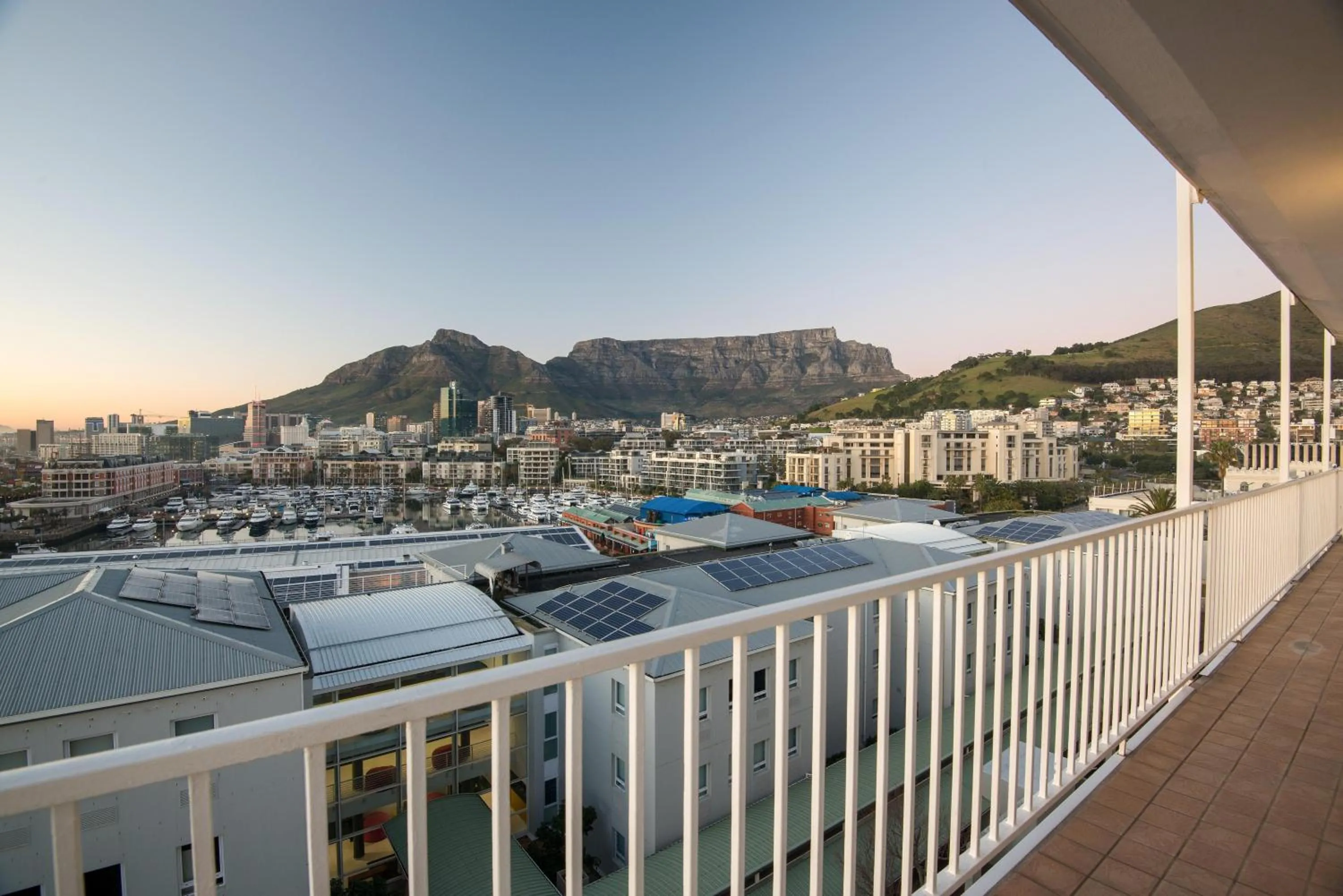 Balcony/Terrace in The Commodore Hotel