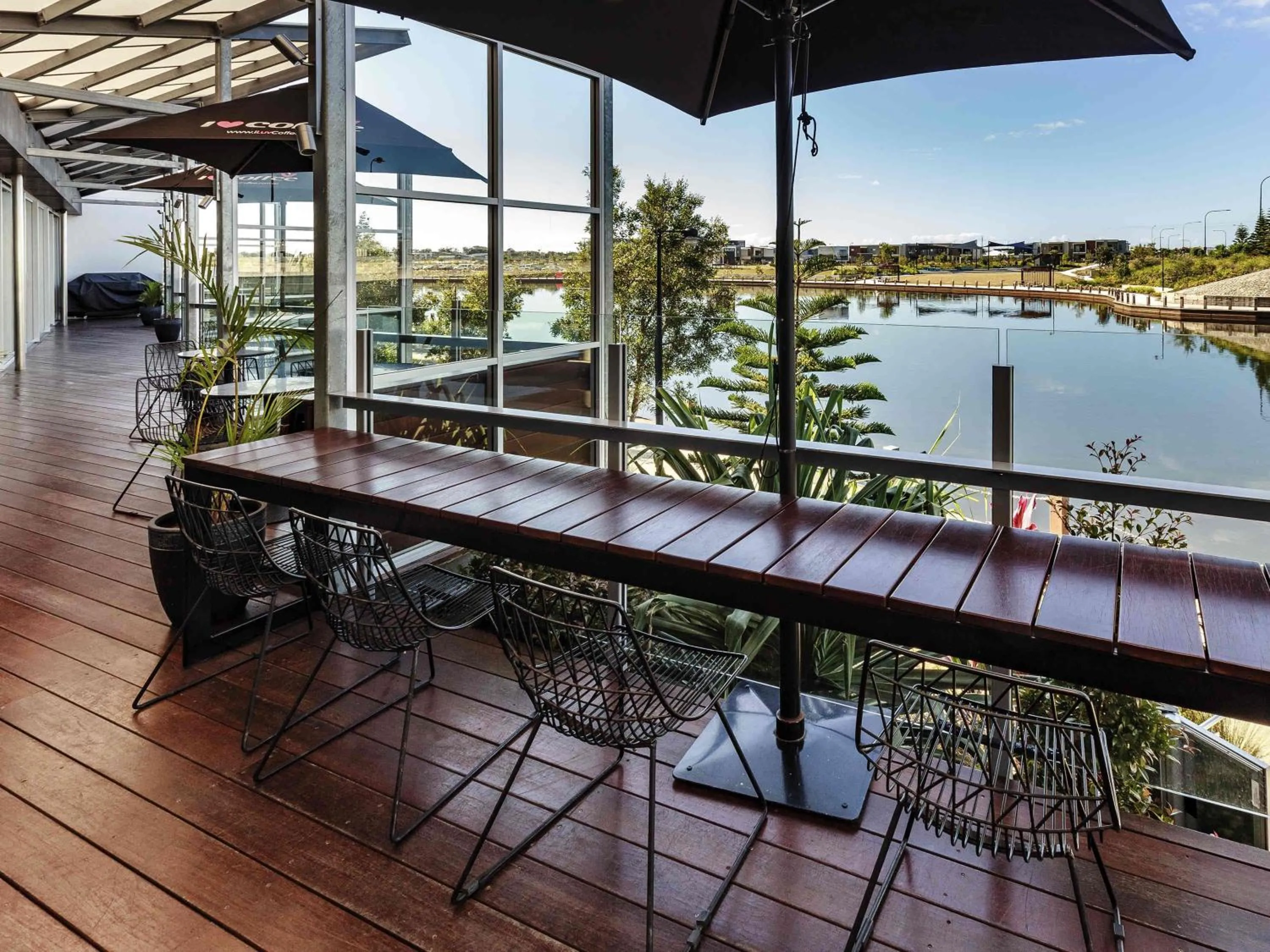 Restaurant/places to eat in Mercure Sunshine Coast Kawana Waters