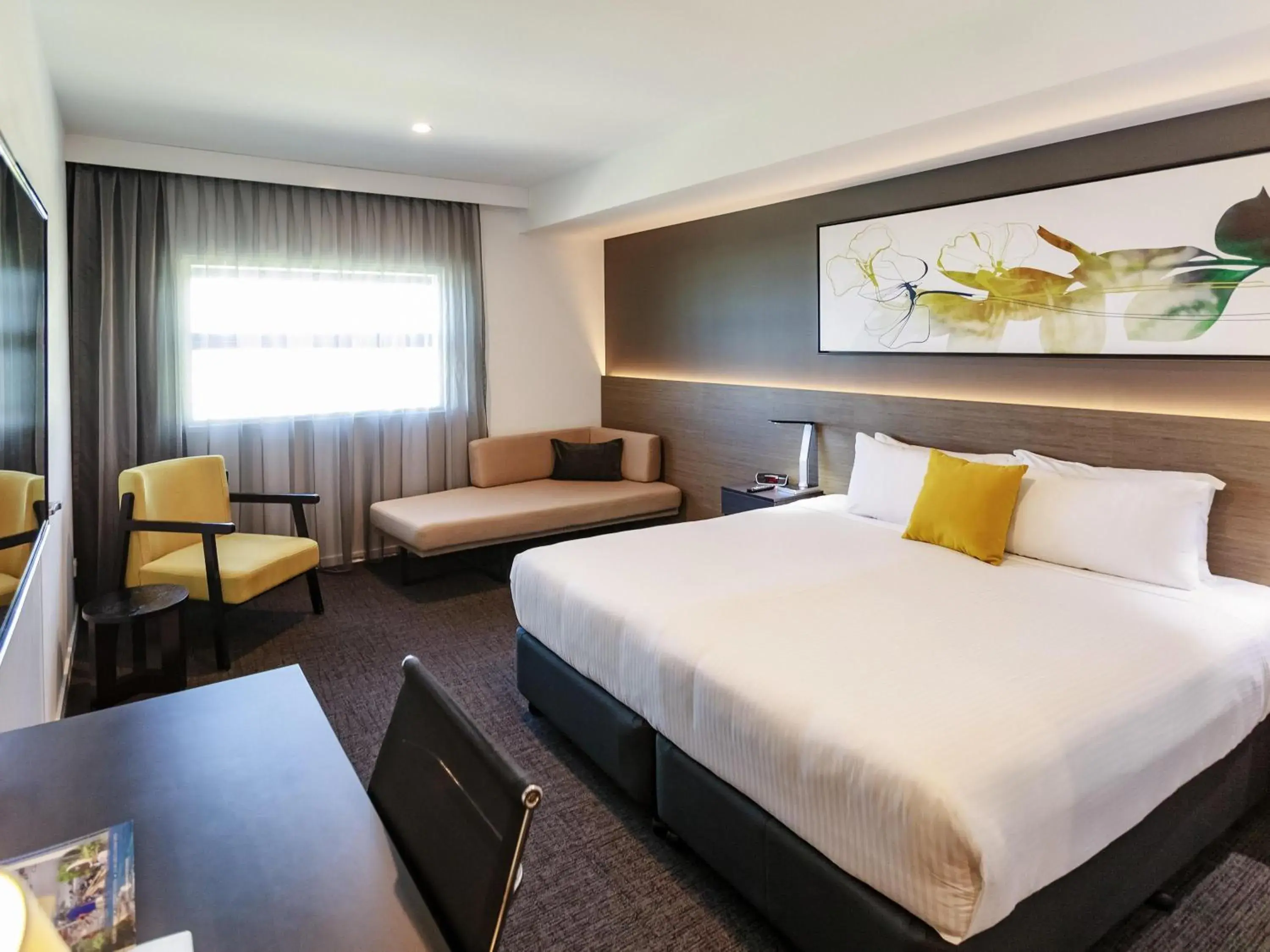 Bedroom, Bed in Mercure Sunshine Coast Kawana Waters Bedroom, Bed in Mercure Sunshine Coast Kawana Waters