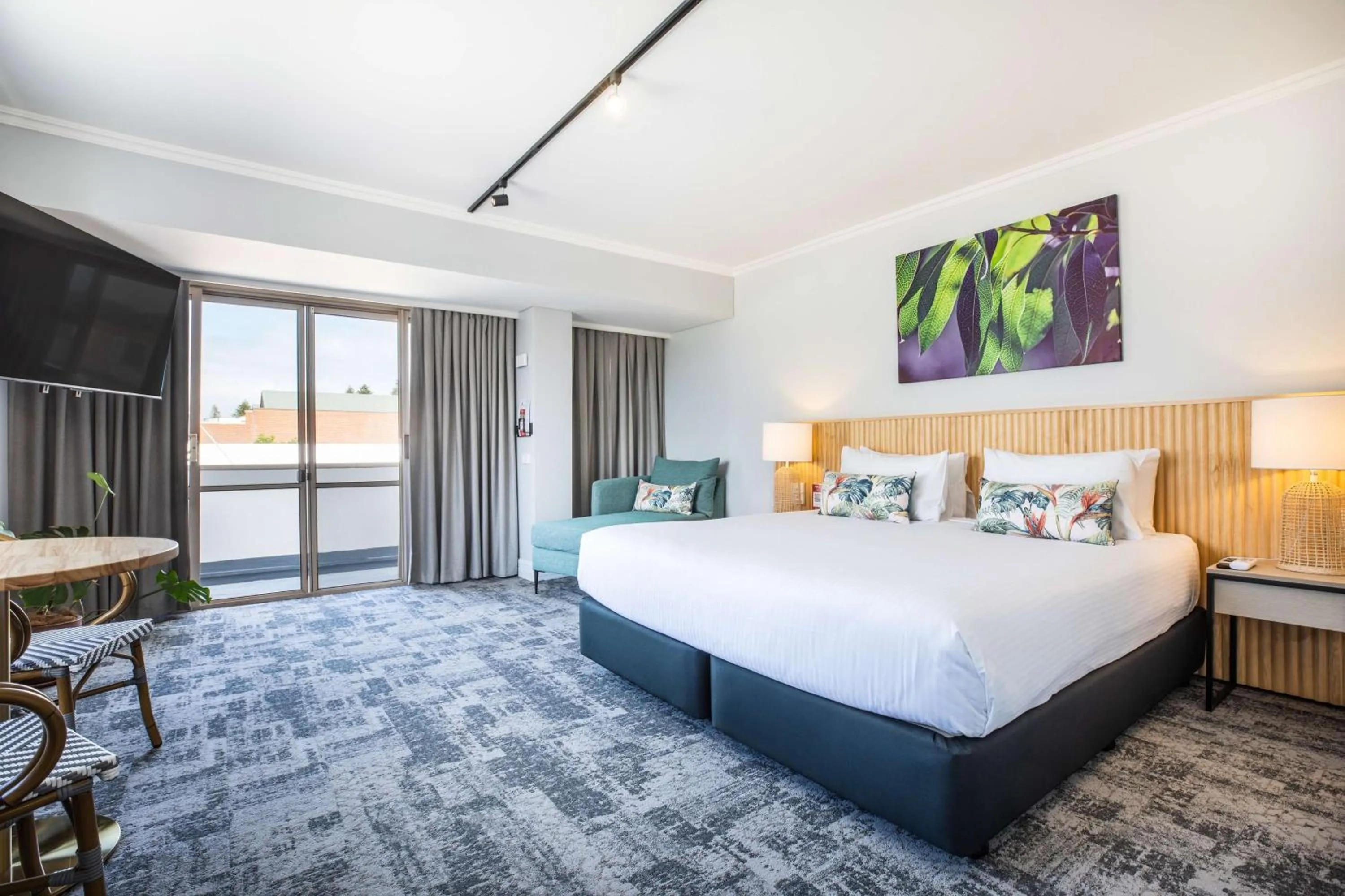 Photo of the whole room, Bed in Nightcap at Hotel Victor