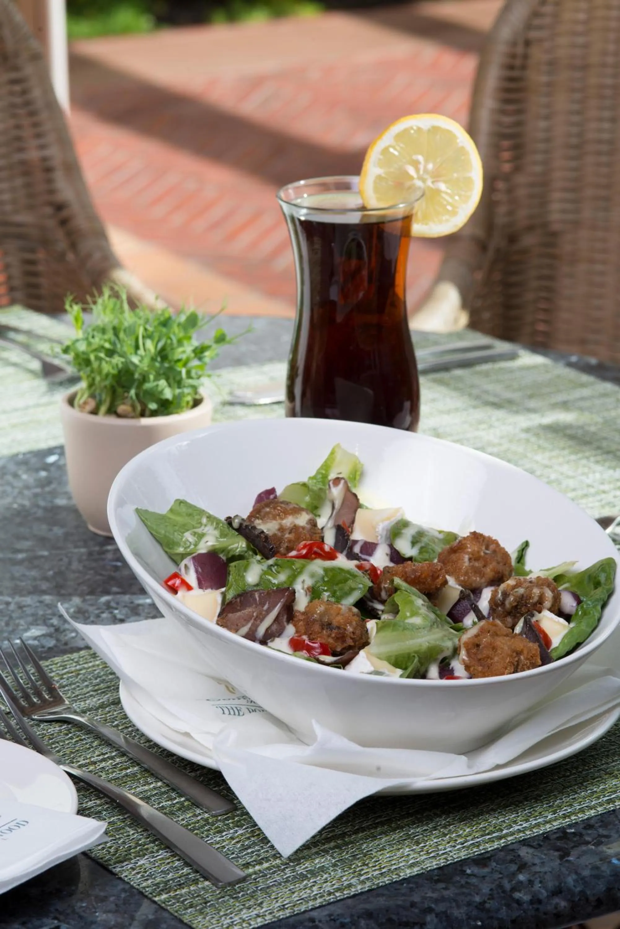 Restaurant/places to eat in The Portswood Hotel