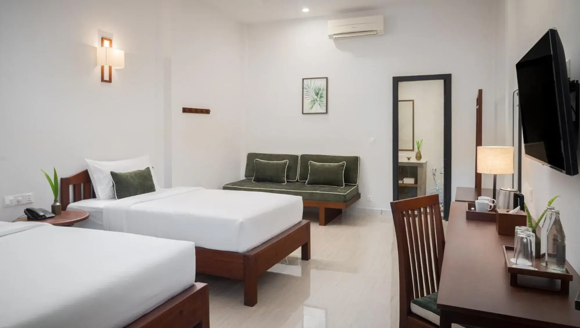 Deluxe Twin Room in Green Morodoc Garden Hotel Deluxe Twin Room in Green Morodoc Garden Hotel