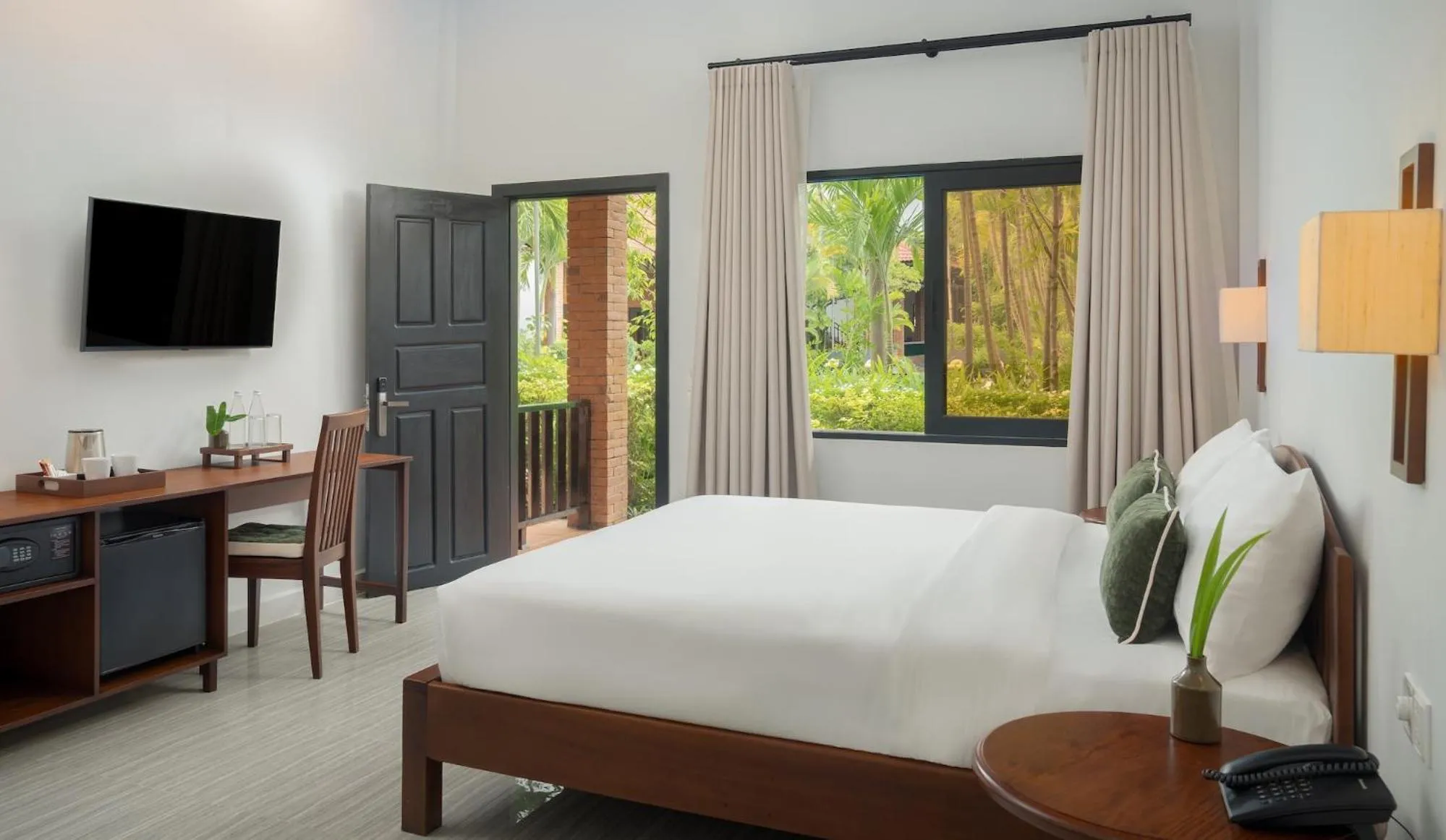 Deluxe Double Room in Green Morodoc Garden Hotel