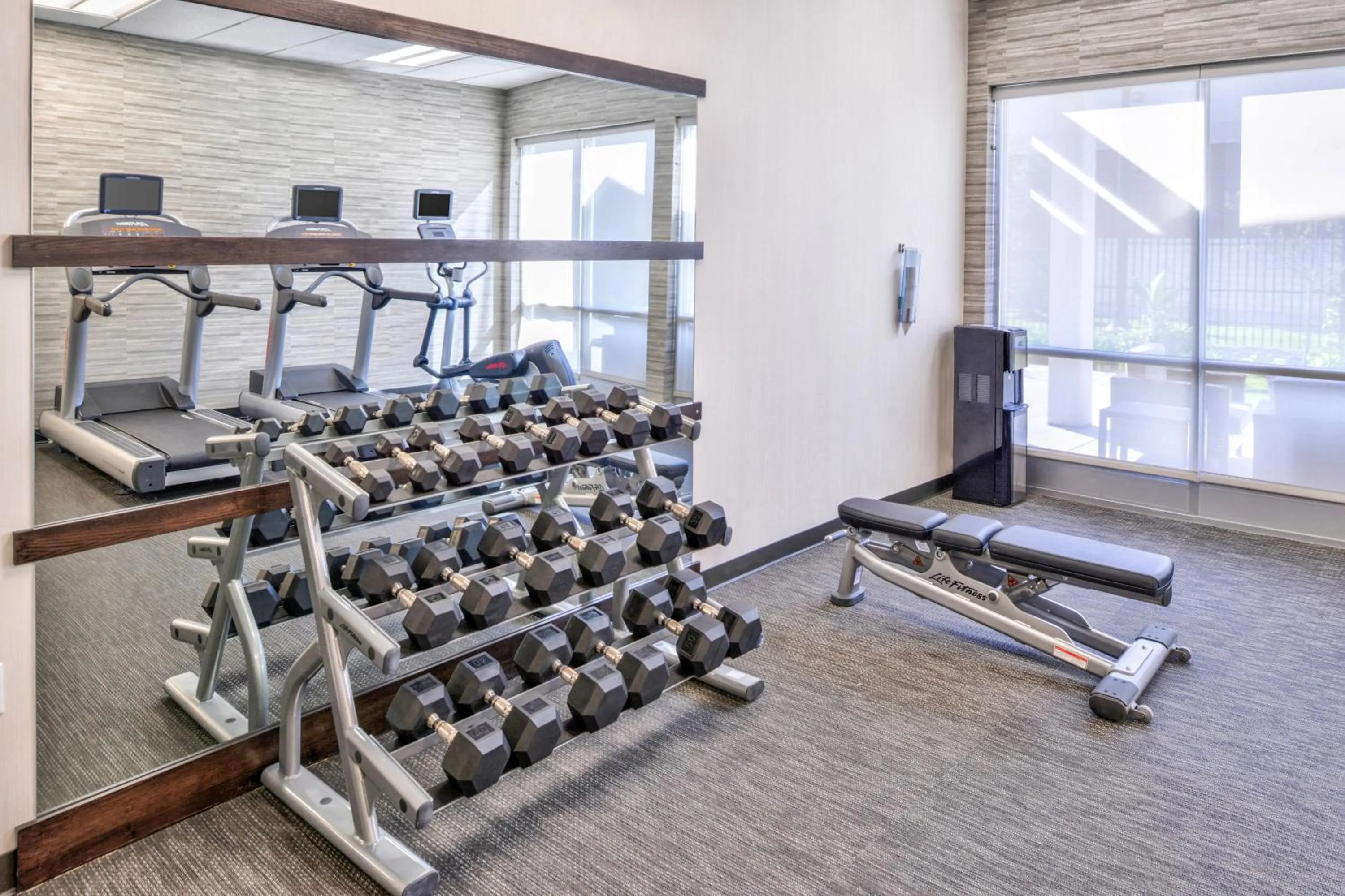 Fitness centre/facilities in Courtyard by Marriott Columbus Grove City