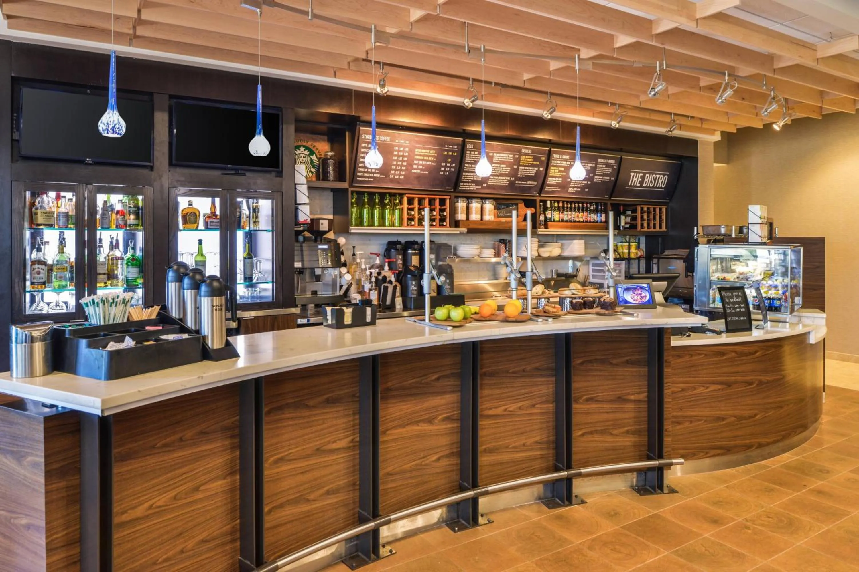 Restaurant/places to eat in Courtyard by Marriott Columbus Grove City