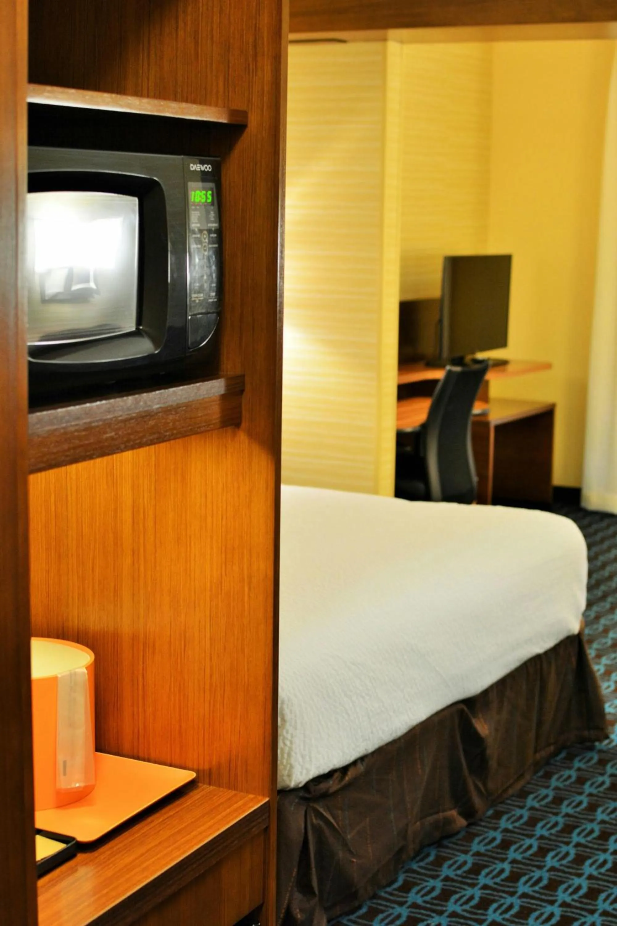 Photo of the whole room, Bed in Fairfield Inn & Suites by Marriott Omaha Northwest