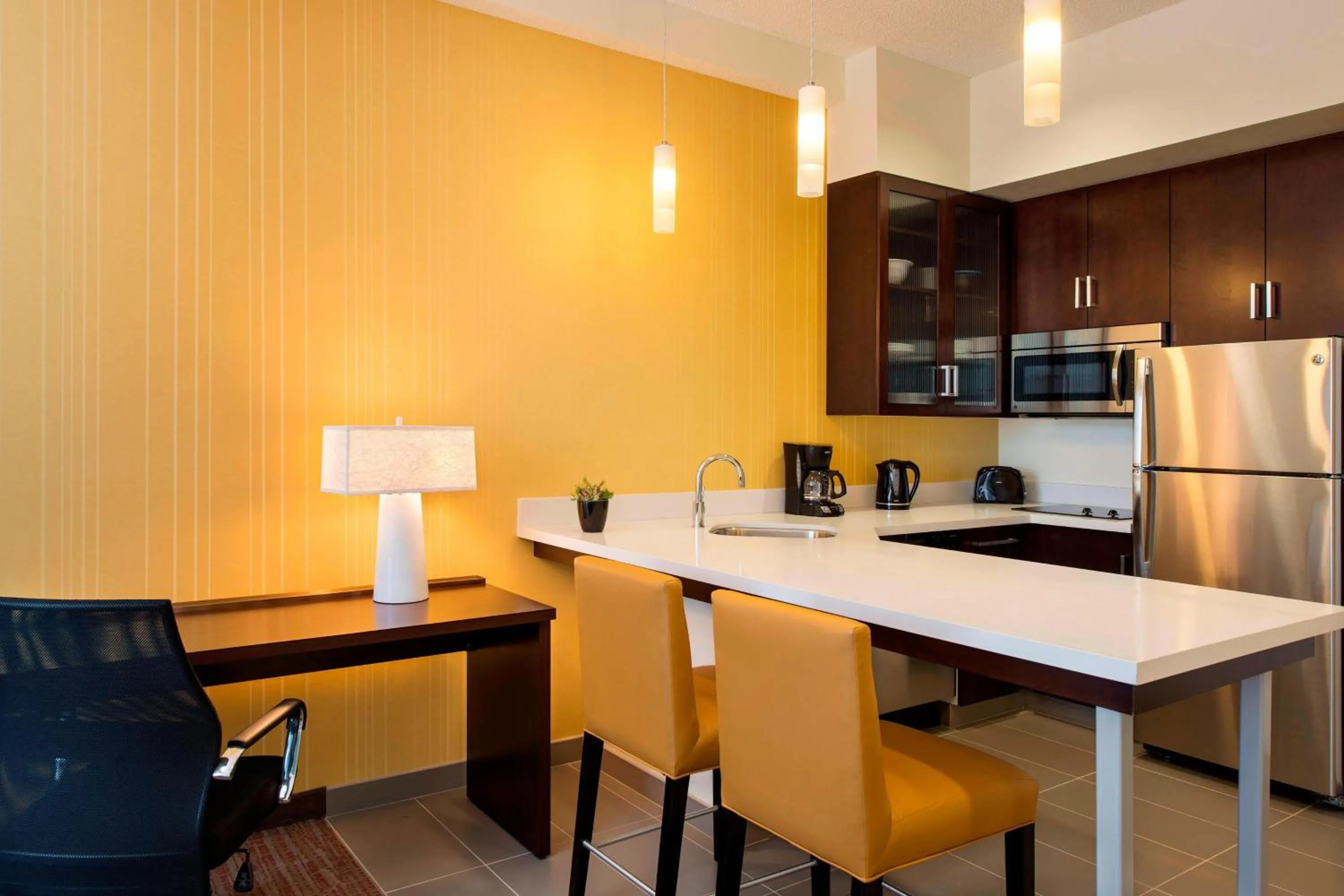 Kitchen or kitchenette in Residence Inn by Marriott Calgary South
