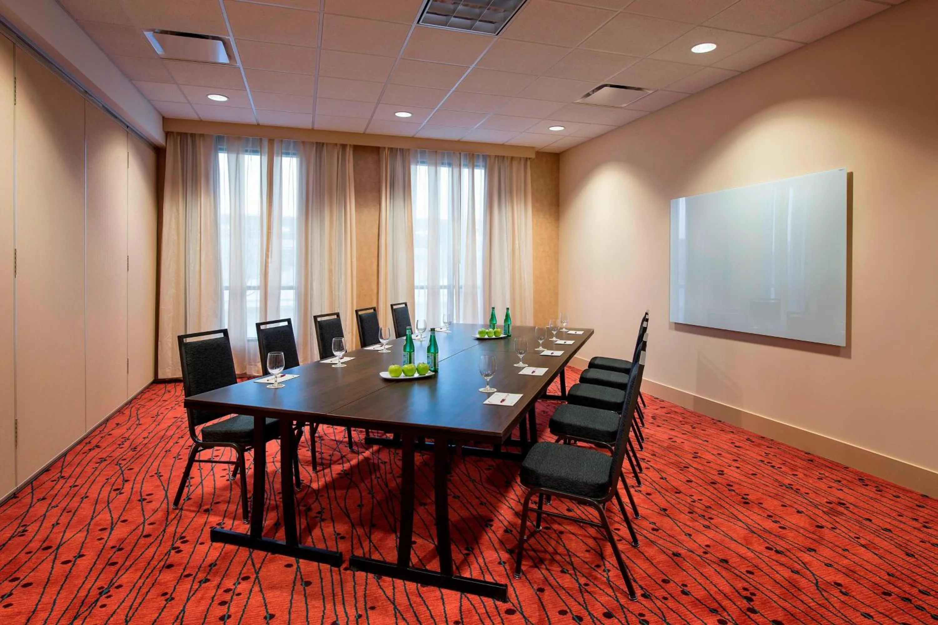 Meeting/conference room in Residence Inn by Marriott Calgary South