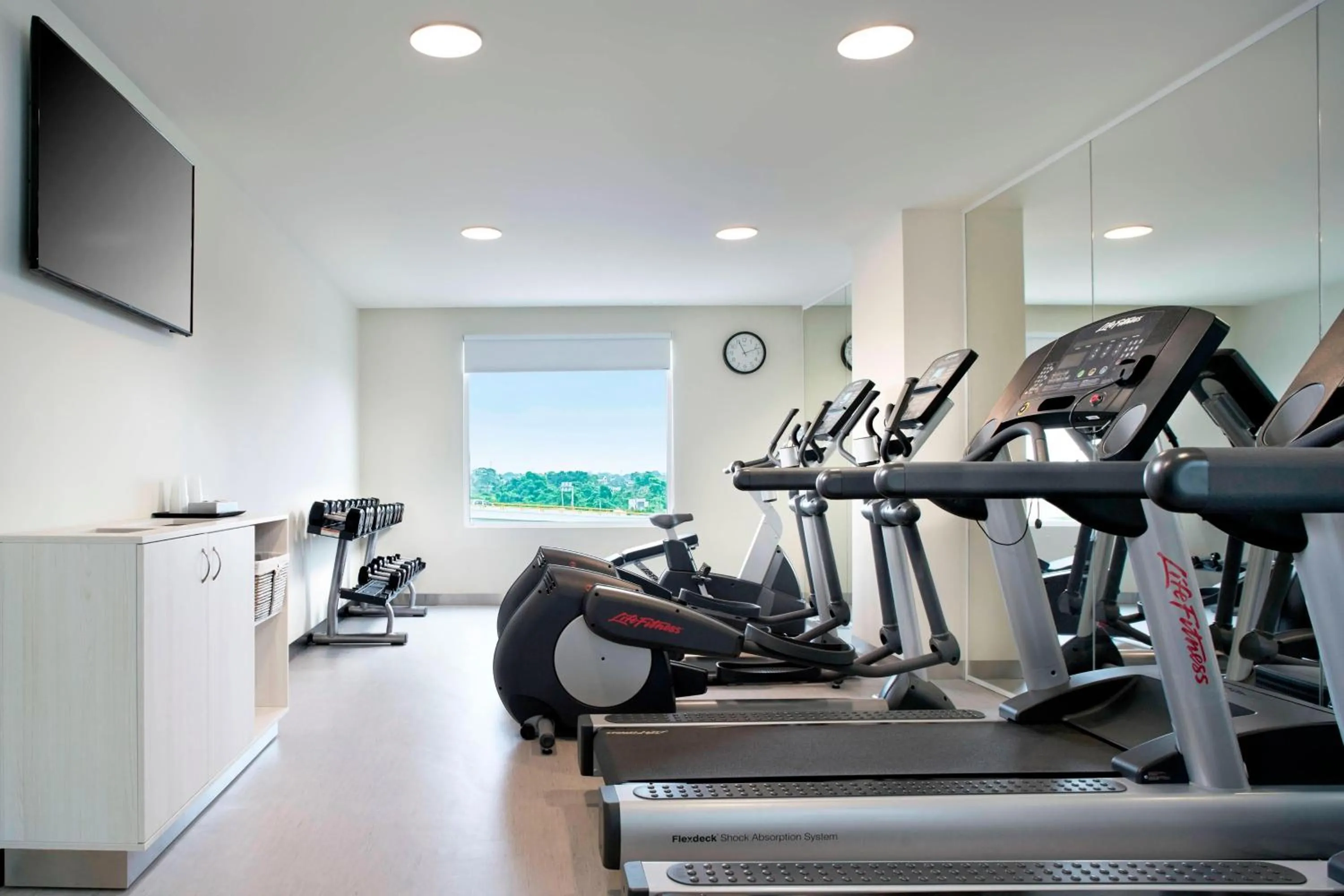 Fitness centre/facilities in Fairfield Inn & Suites by Marriott Villahermosa Tabasco