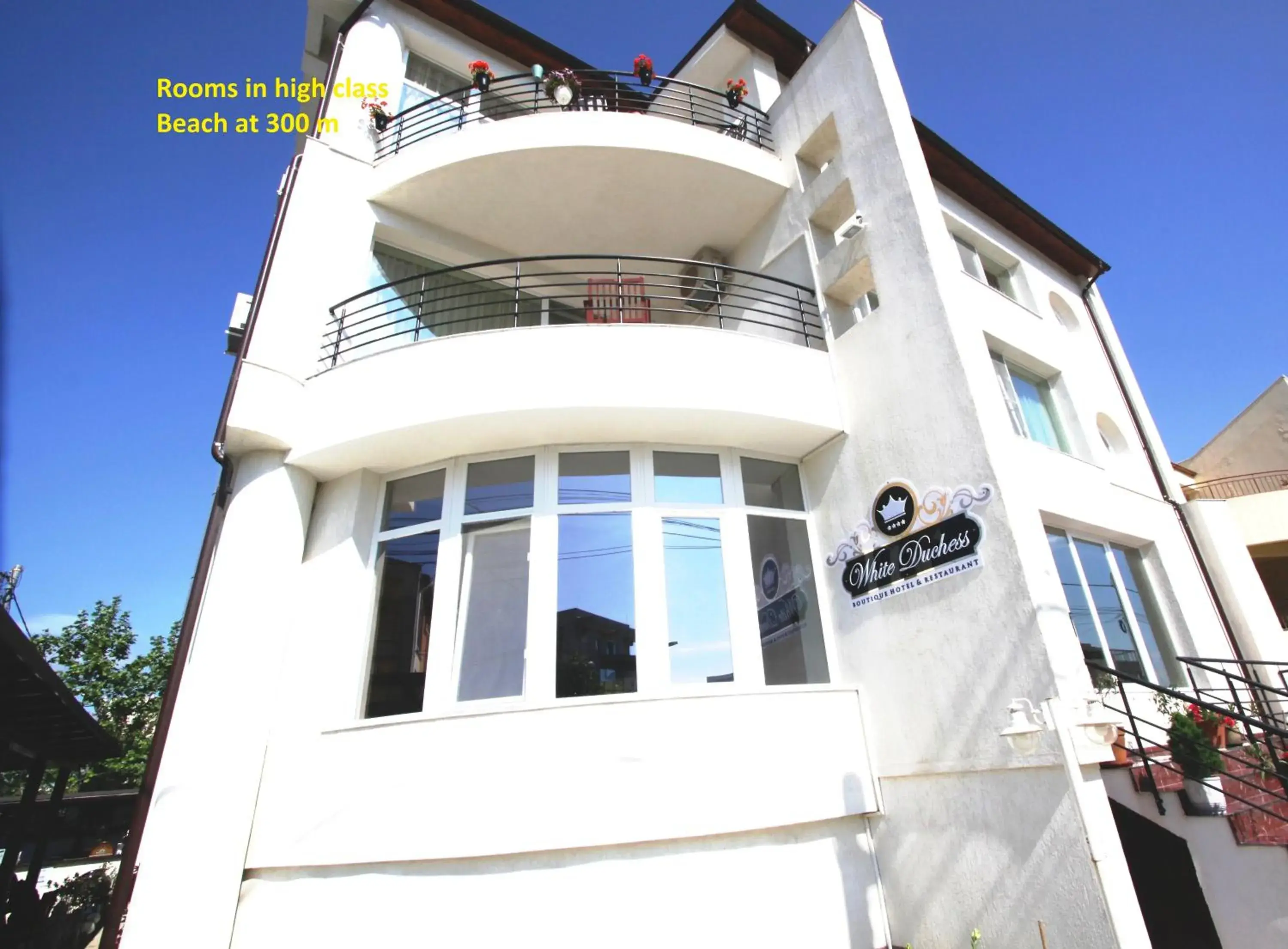 Boutique Vila White Duchess Boutique Vila White Duchess
