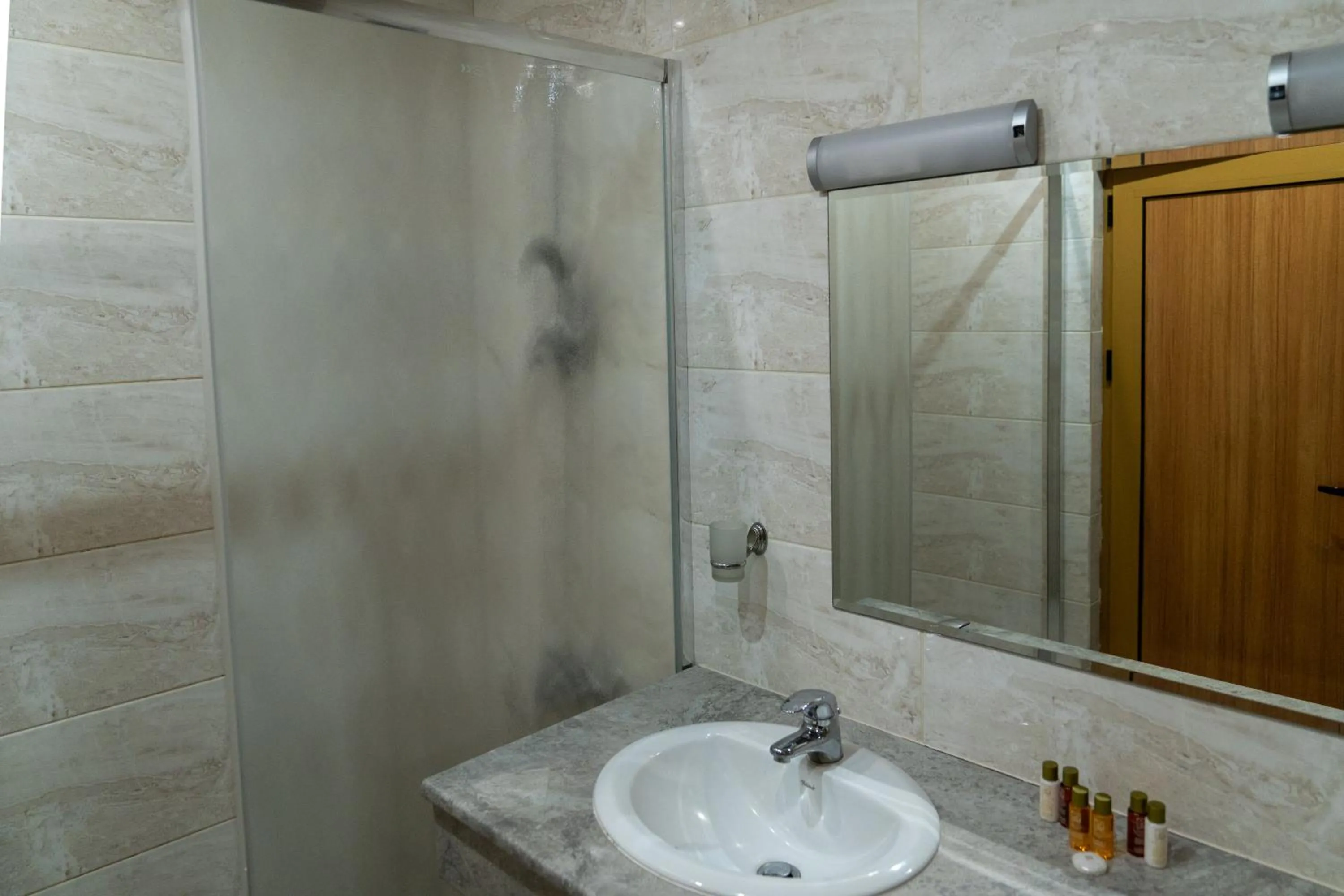 Bathroom in Hotel Paradise