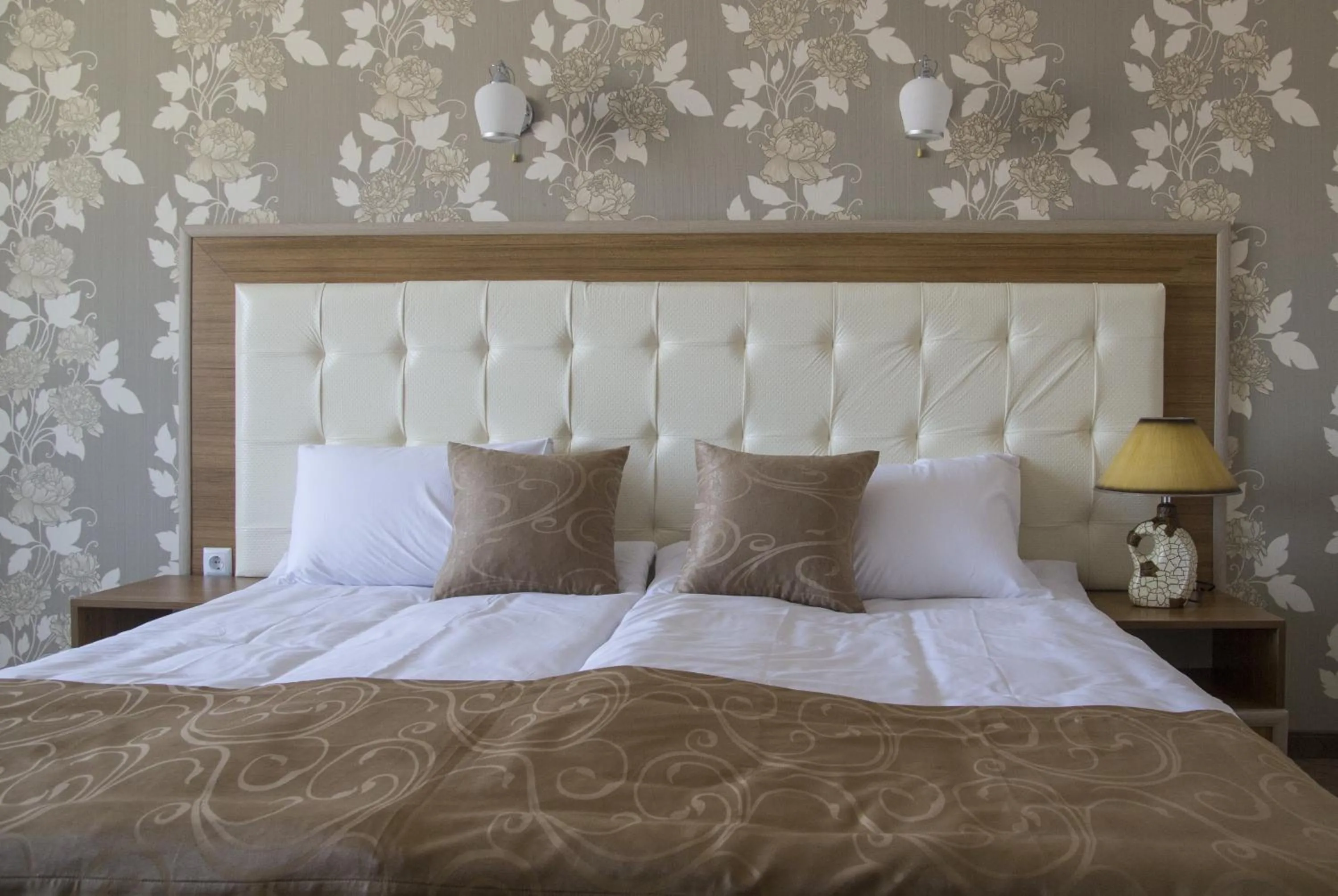 Bedroom, Bed in Hotel Paradise