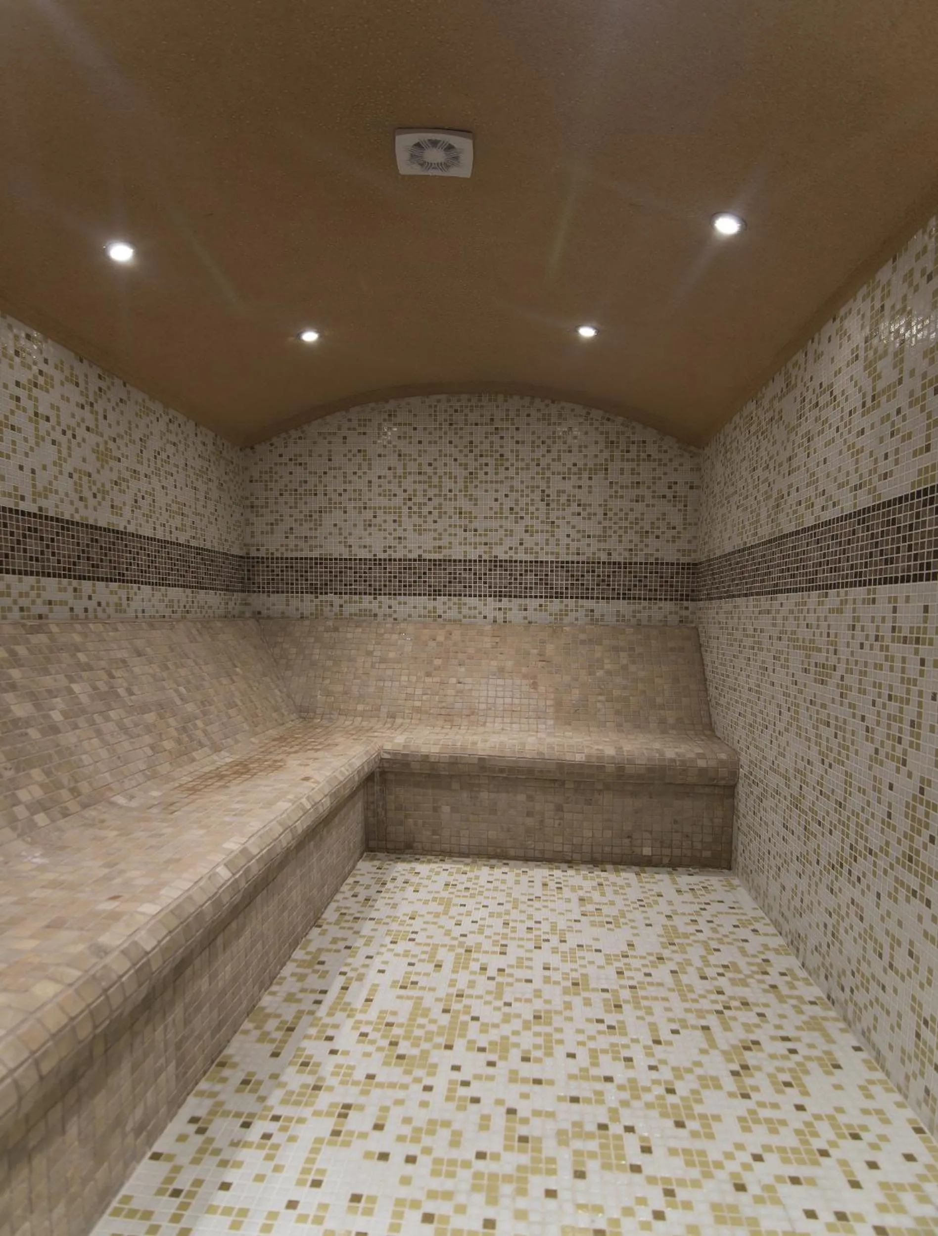 Steam room in Hotel Paradise