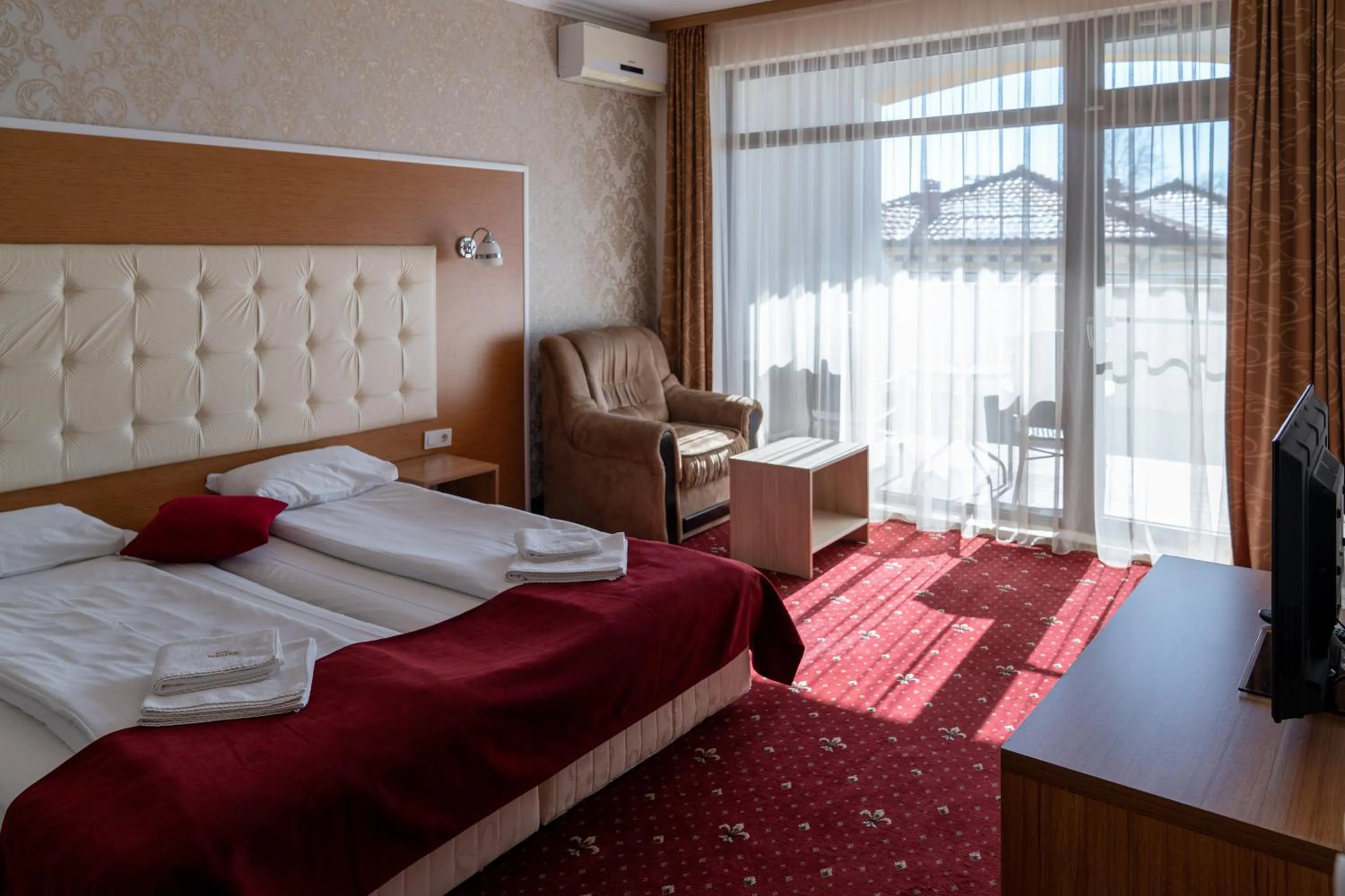 Photo of the whole room, Bed in Hotel Paradise