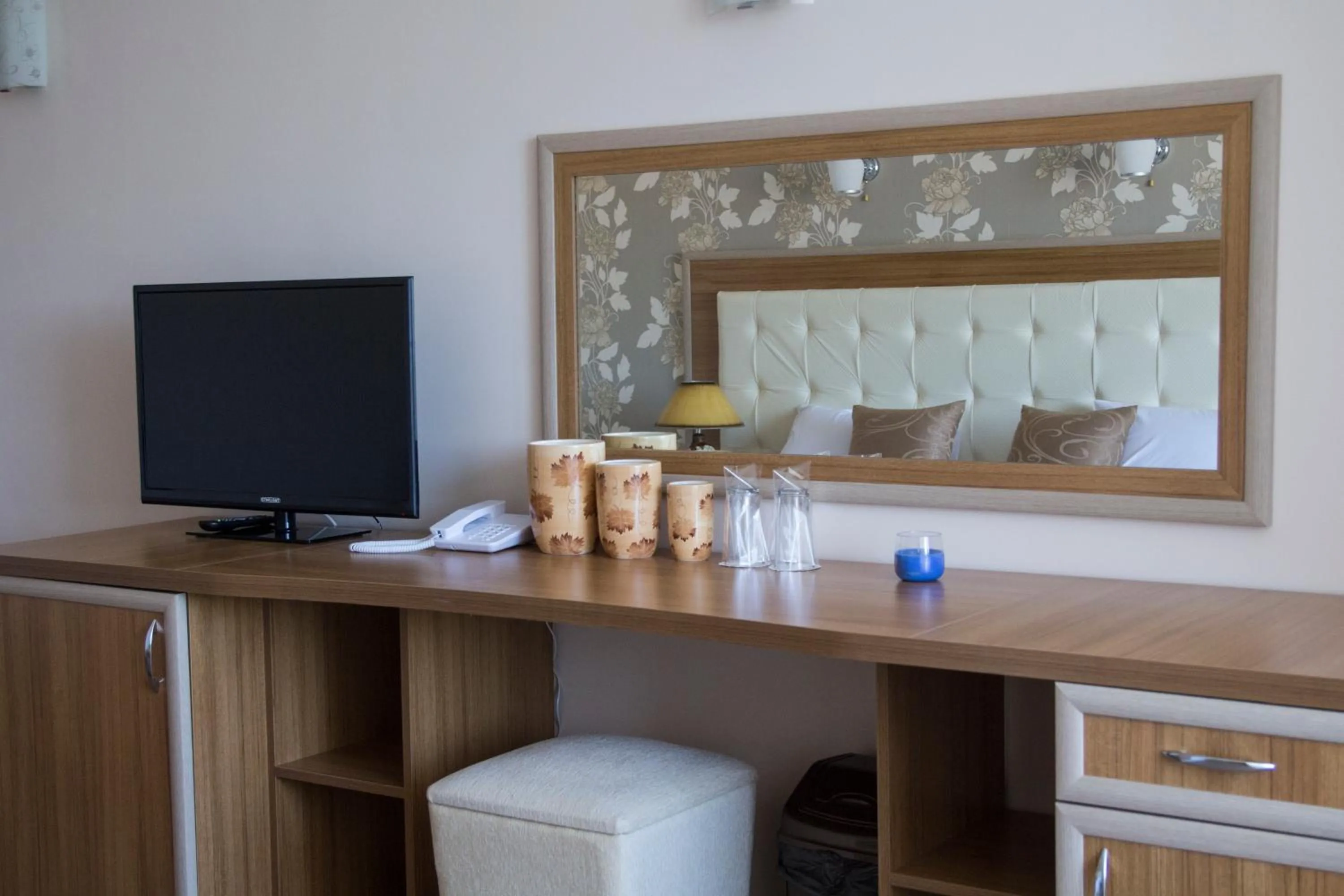 Photo of the whole room in Hotel Paradise