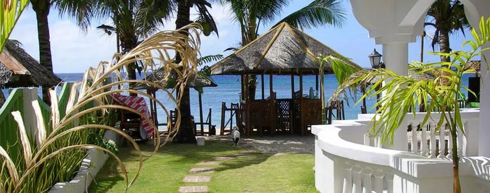 Garden in The Beach House Carabao Island