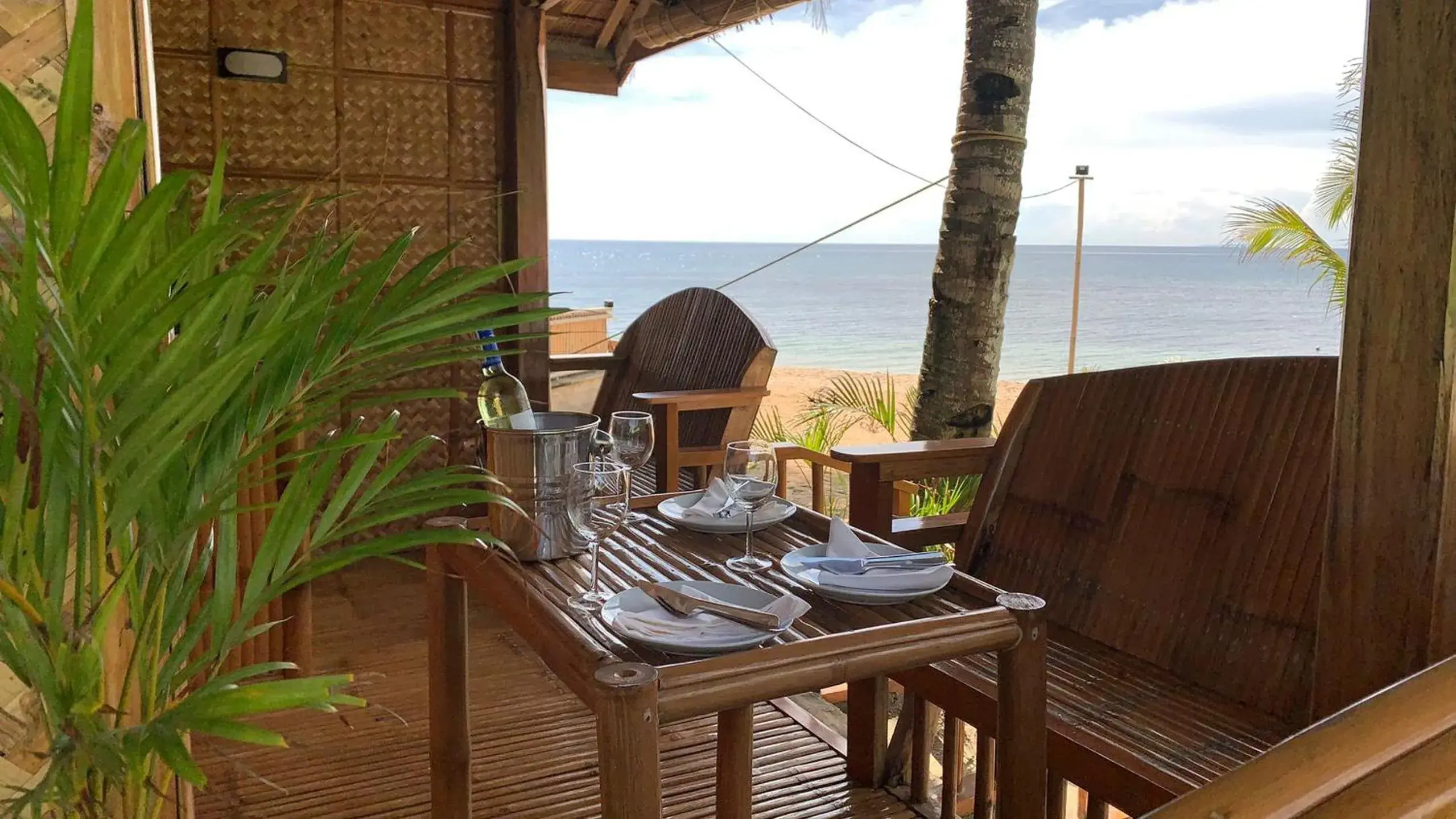 Bungalow - Beach Front in The Beach House Carabao Island Bungalow - Beach Front in The Beach House Carabao Island