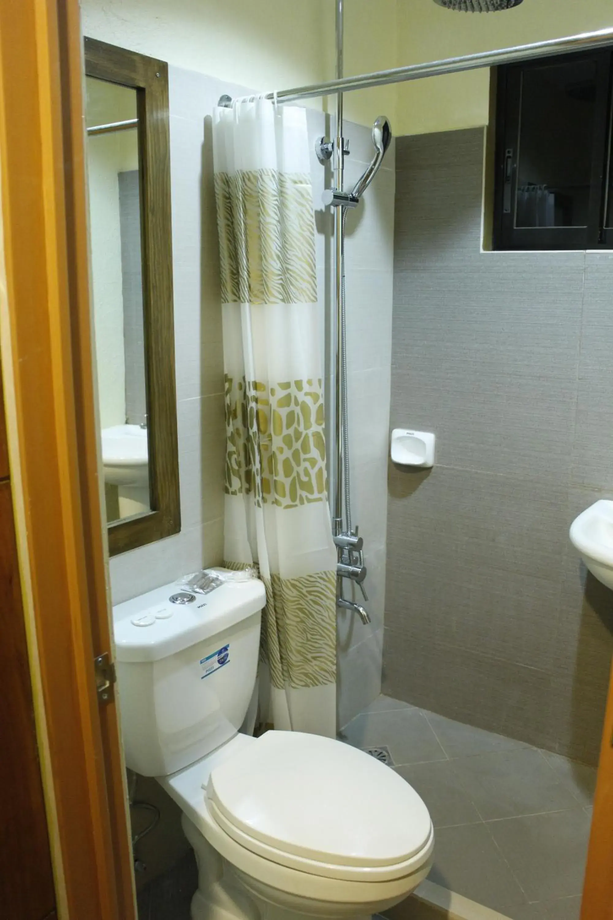 Toilet, Bathroom in Optimum Pension House