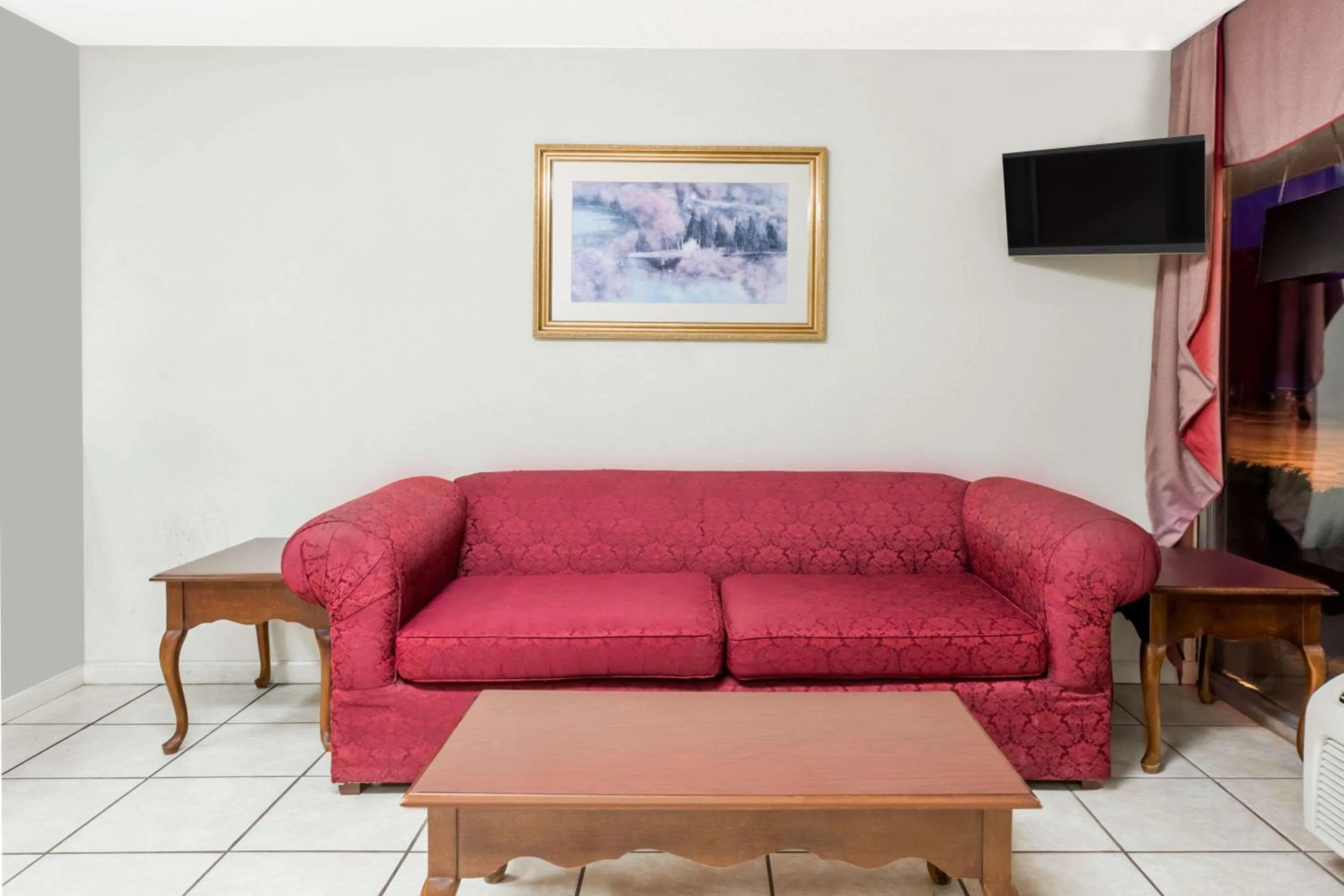 Lobby or reception in Knights Inn - Fredericksburg