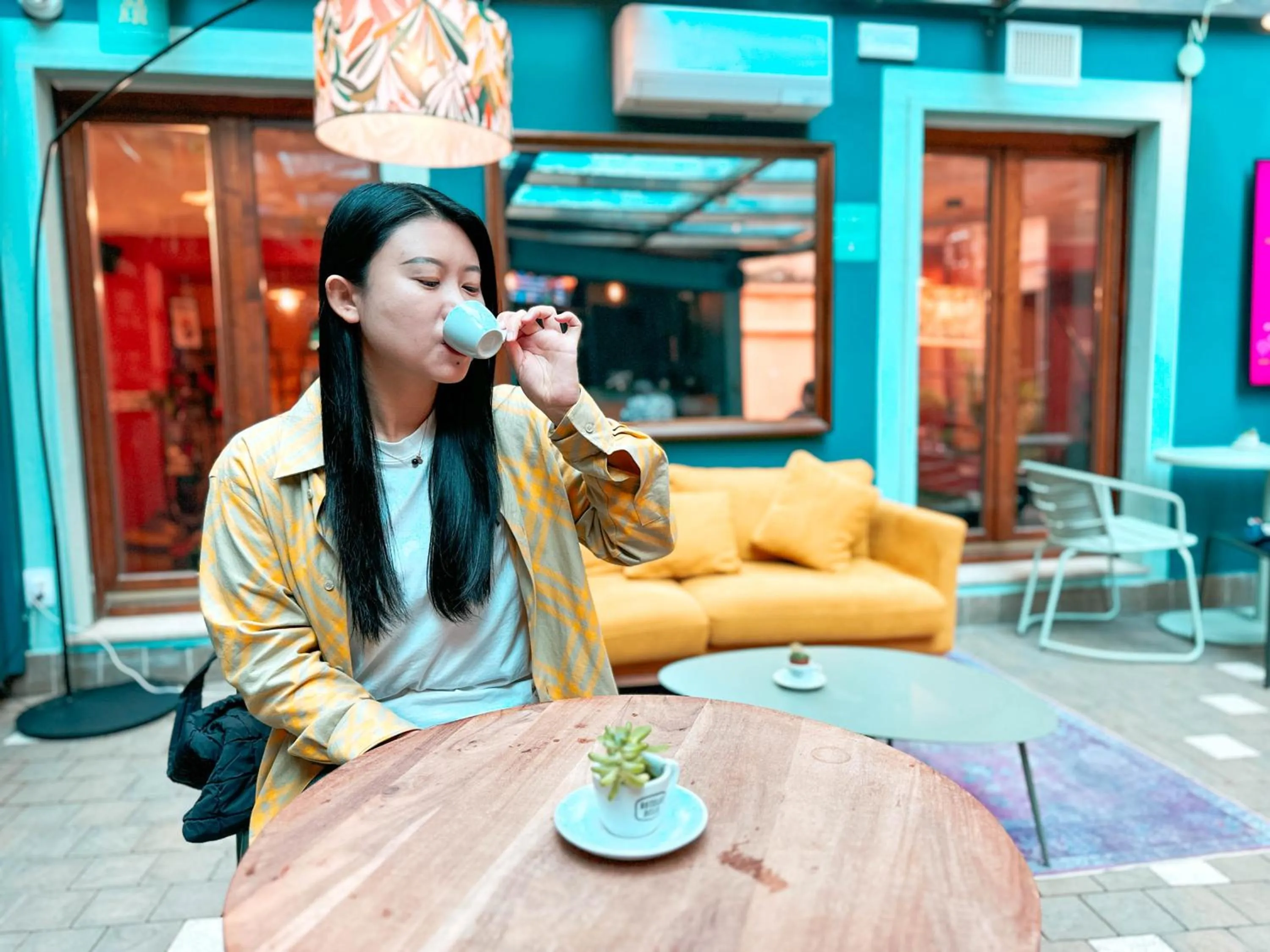 Communal lounge/ TV room in Ostello Bello Milano Duomo